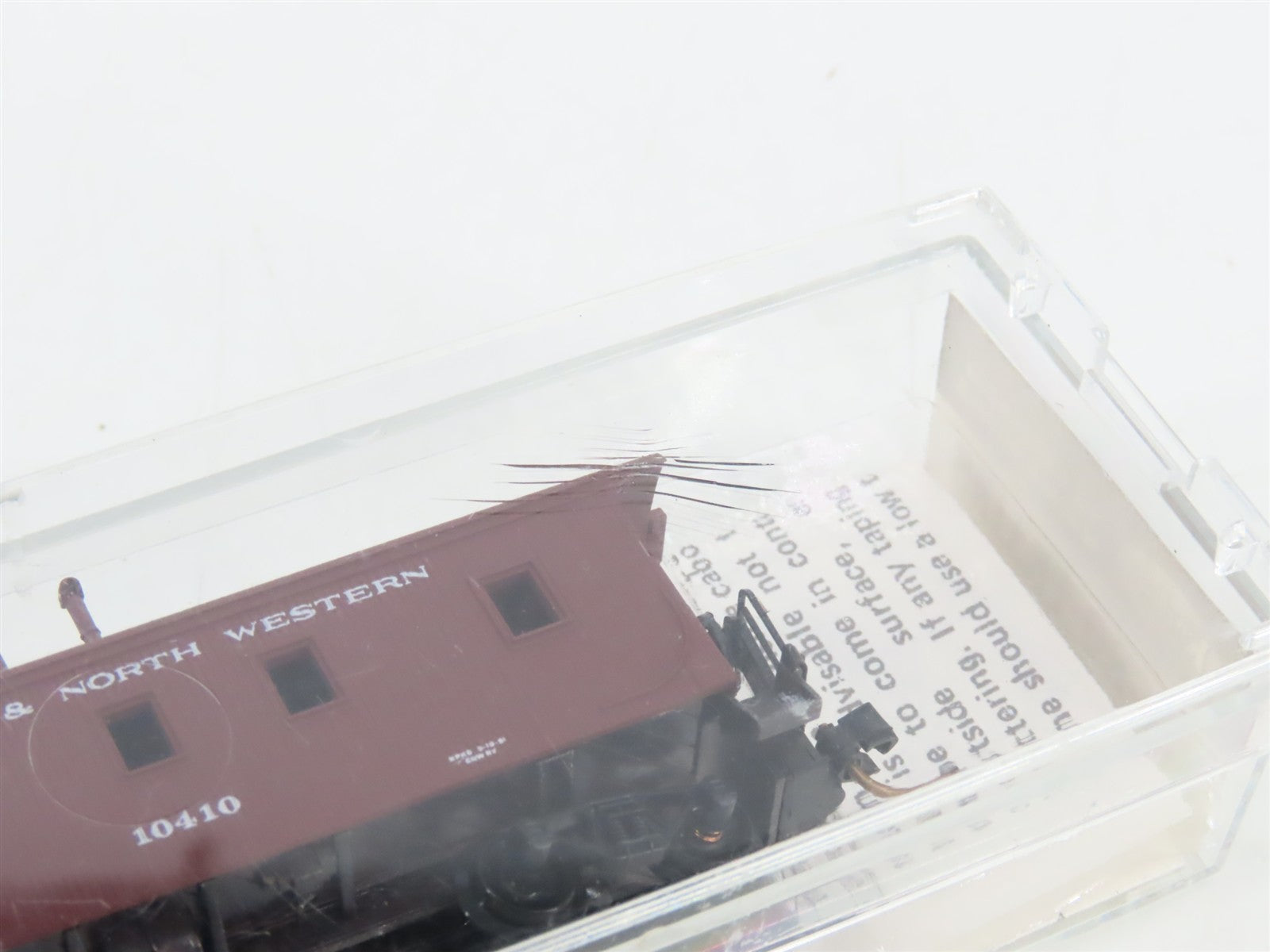 N Kadee Micro-Trains MTL 50200 CNW Chicago & North Western 34' Caboose 10410 RTR