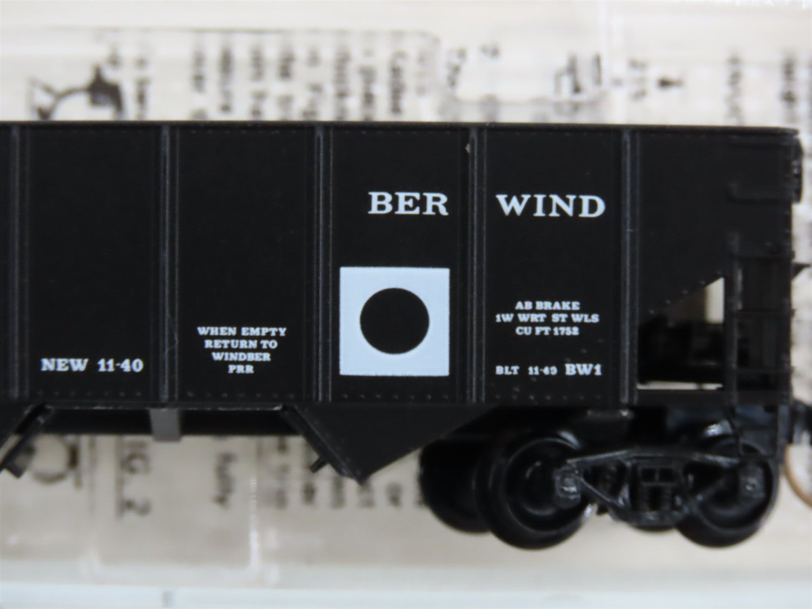 N Scale Kadee Micro-Trains MTL 56240 BWCX Berwind 33' 2-Bay Open Hopper 5025 RTR