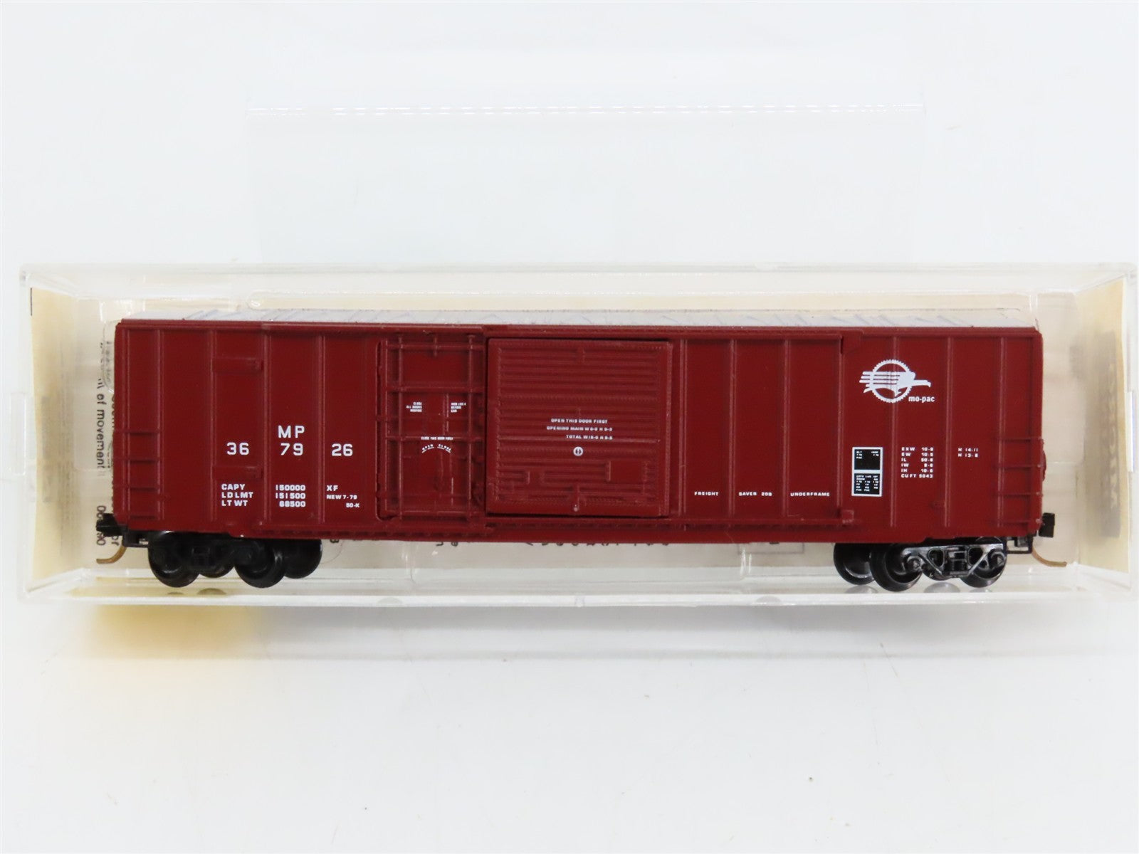 N Scale Micro-Trains MTL 26040 MP Missouri Pacific 50' Box Car 367926 RTR