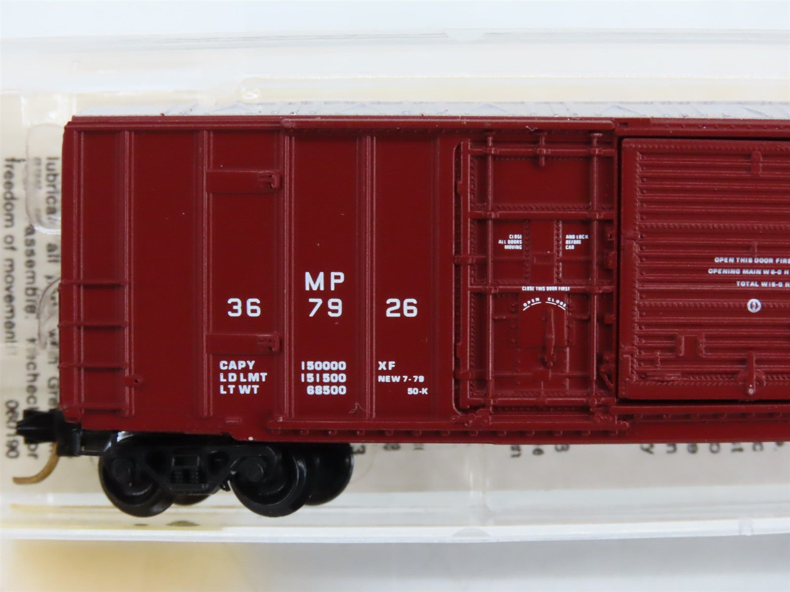 N Scale Micro-Trains MTL 26040 MP Missouri Pacific 50' Box Car 367926 RTR