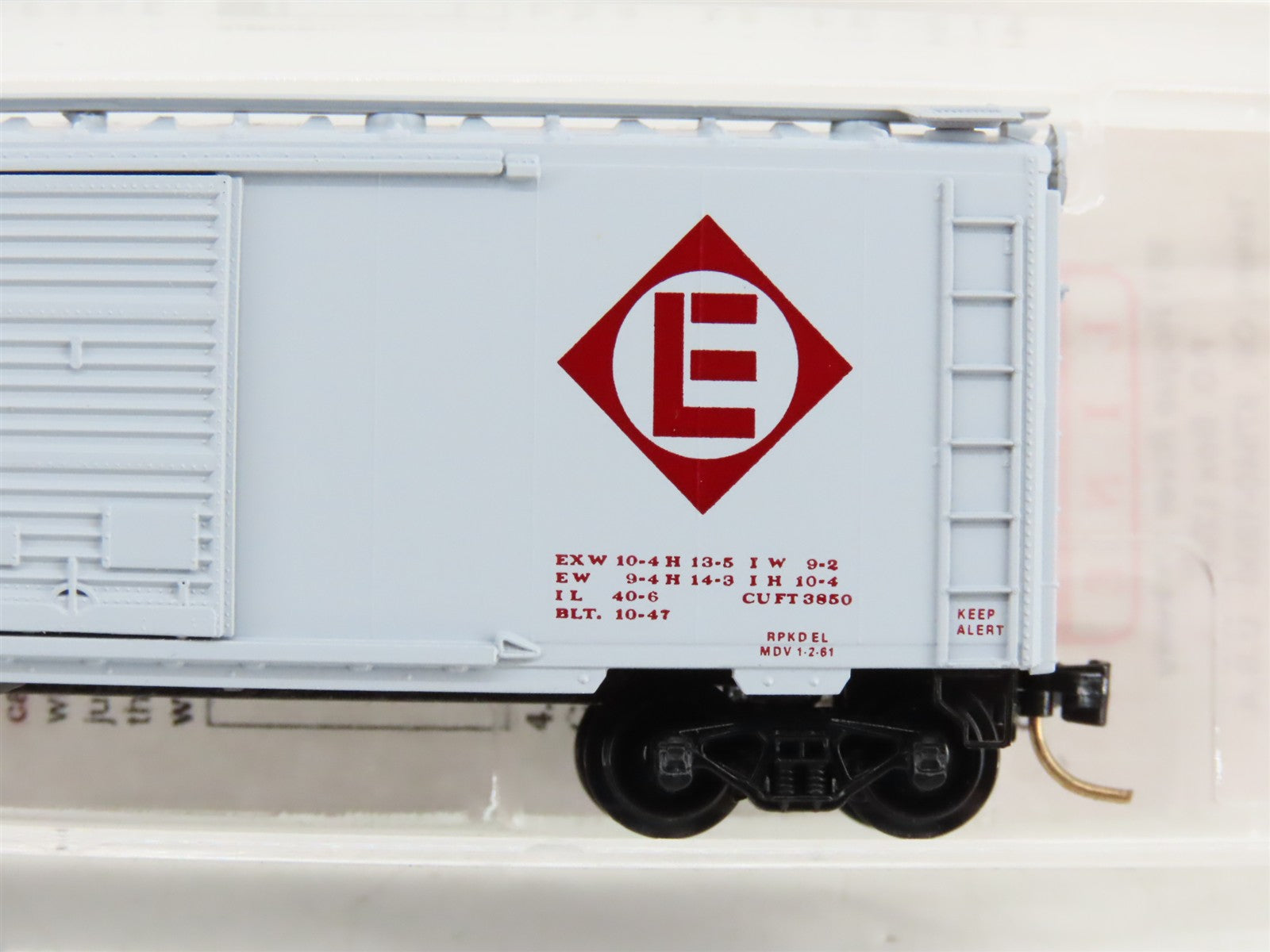 N Scale Micro-Trains MTL 20360 EL Erie Lackawanna 40' Box Car 74632 RTR
