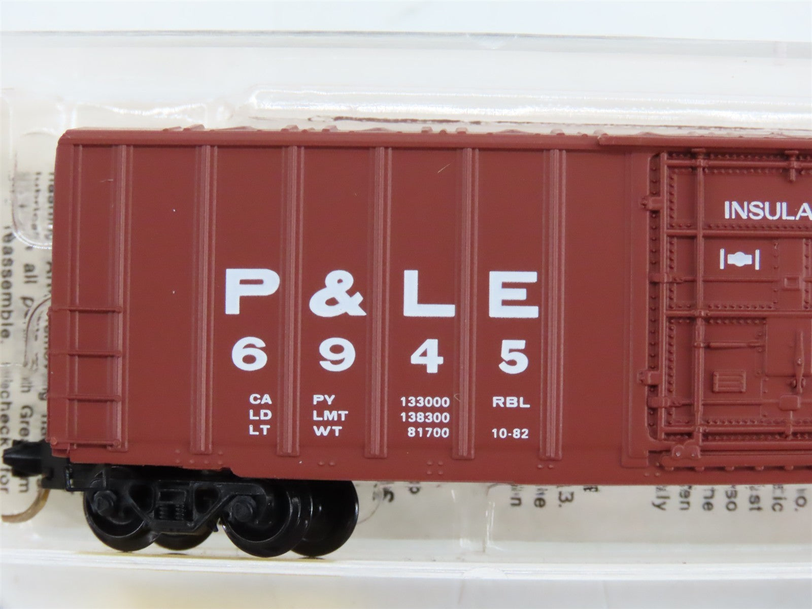 N Scale Micro-Trains MTL 27050 P&LE Pittsburgh & Lake Erie 50' Box Car 6945 RTR