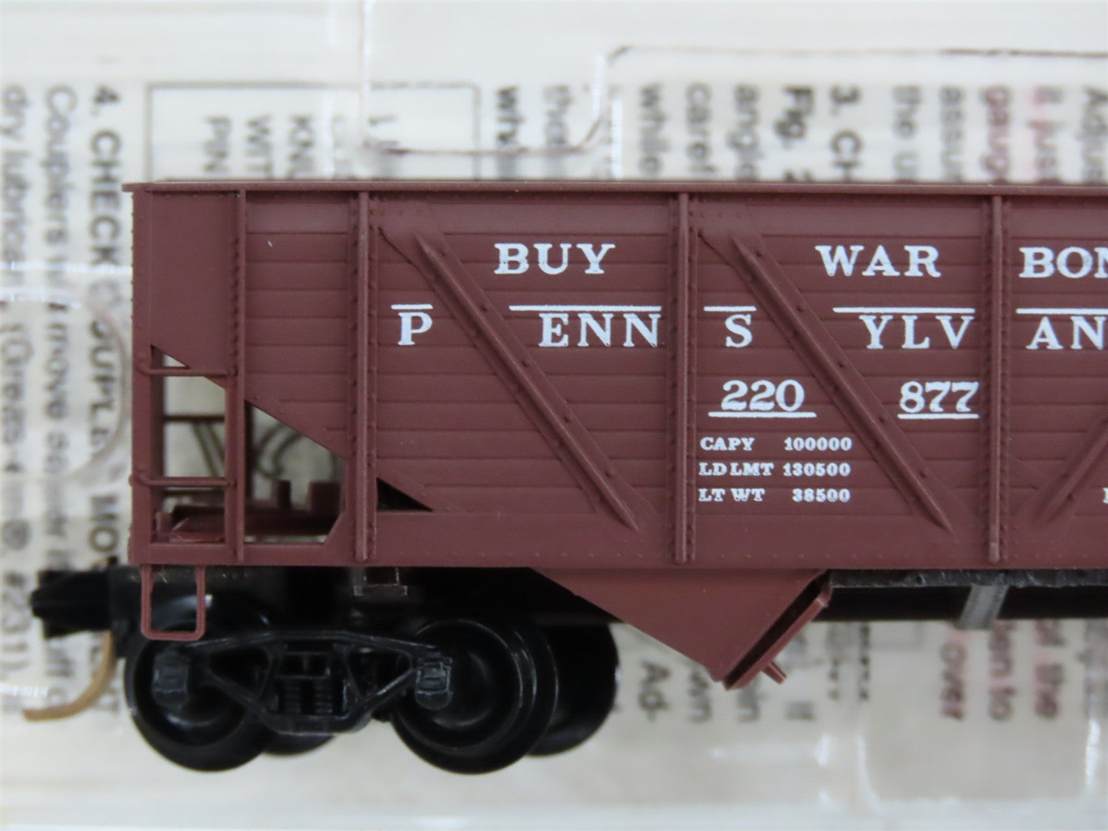 N Scale Micro-Trains MTL 57100 PRR Pennsylvania 33' 2-Bay Hopper 220877 RTR