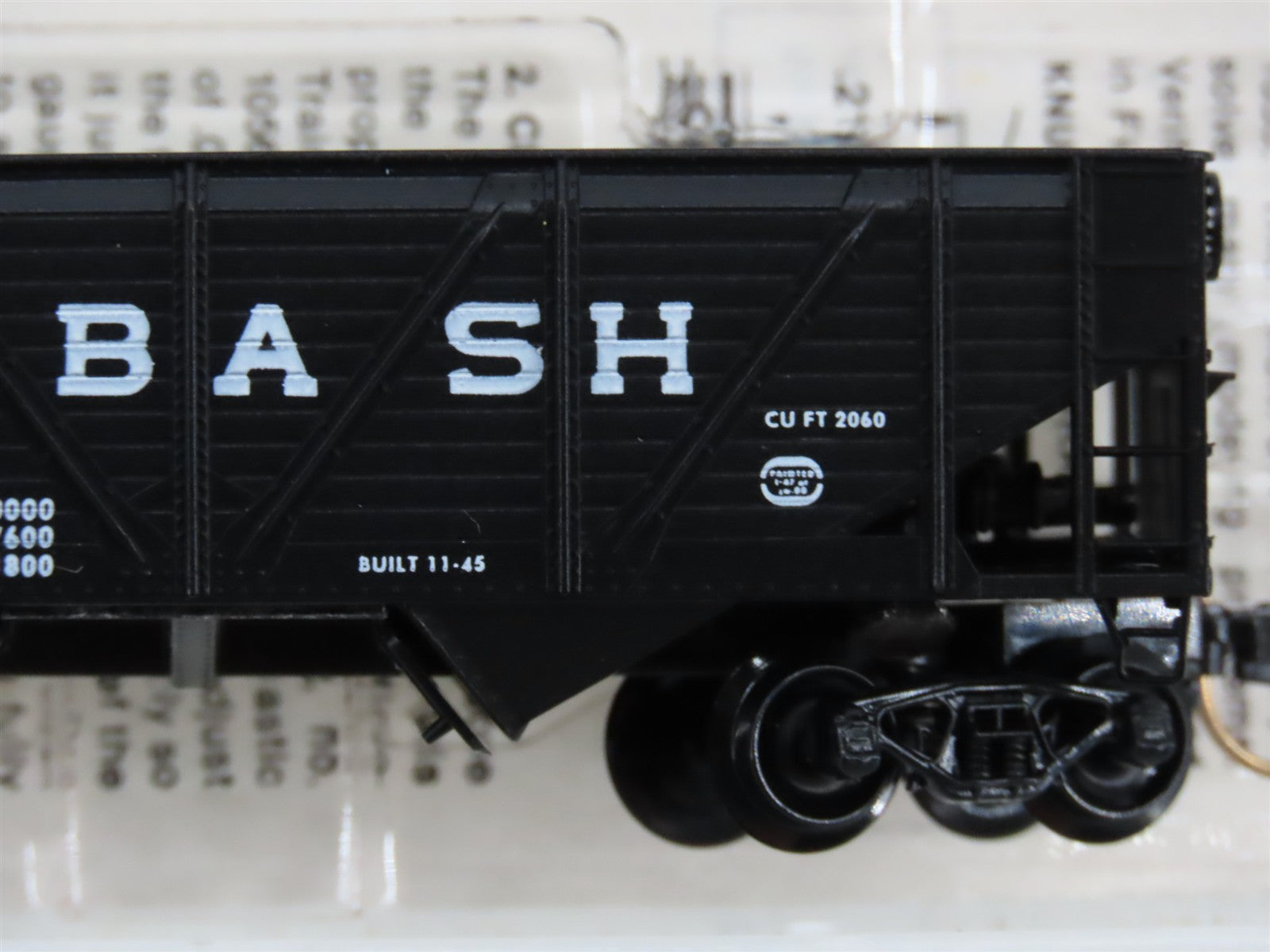 N Scale Micro-Trains MTL 57060 WAB Wabash 33' 2-Bay Hopper 39157 RTR