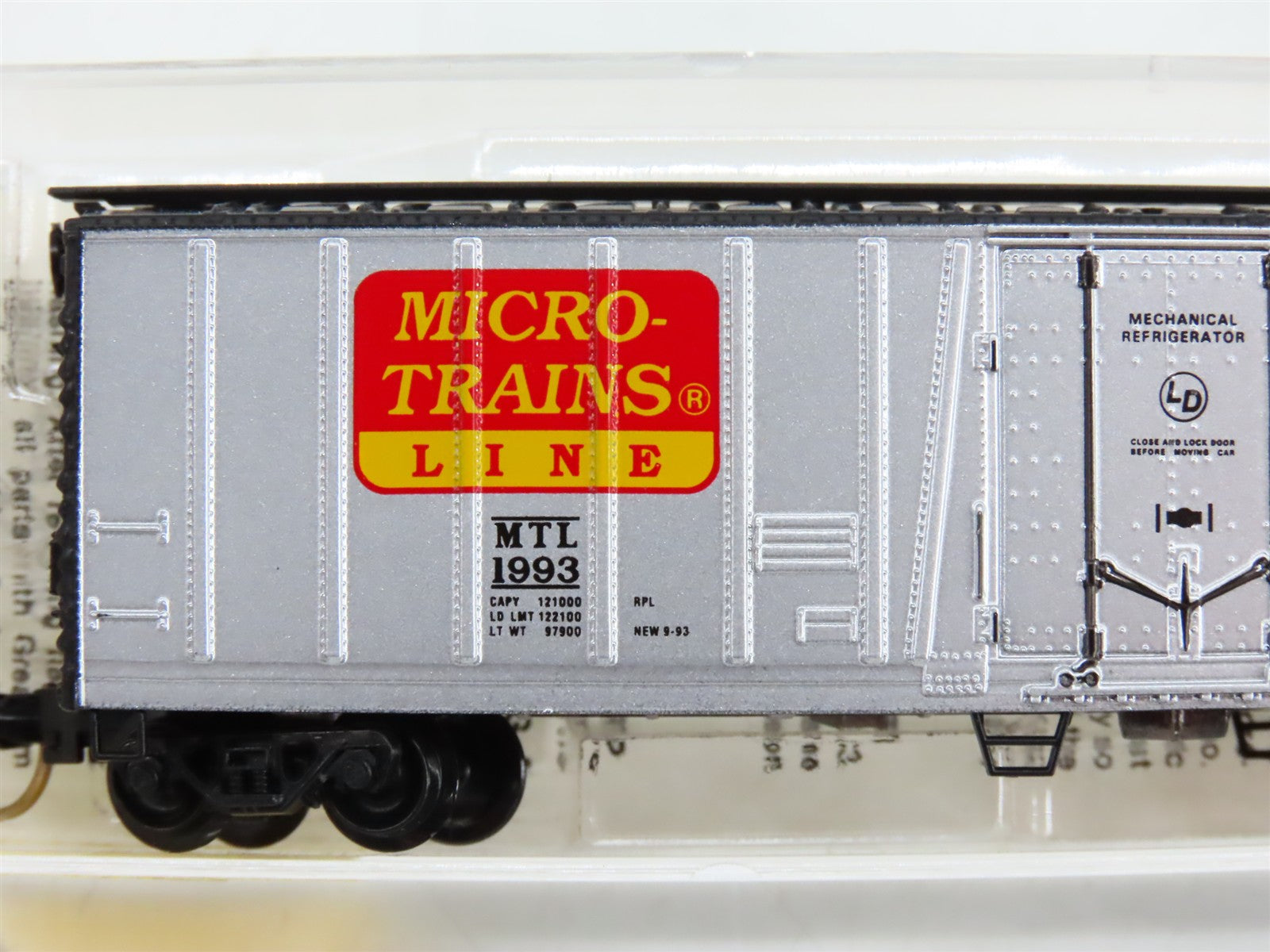 N Scale Micro-Trains MTL 70060 MTL Micro-Trains Line 51' Reefer 1993 RTR