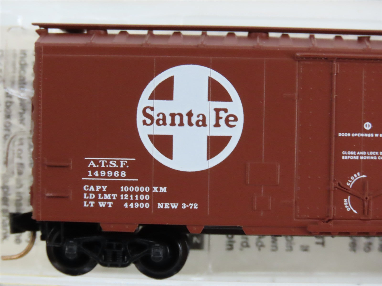 N Scale Micro-Trains MTL 21110 ATSF Santa Fe 40' Box Car 149968 RTR