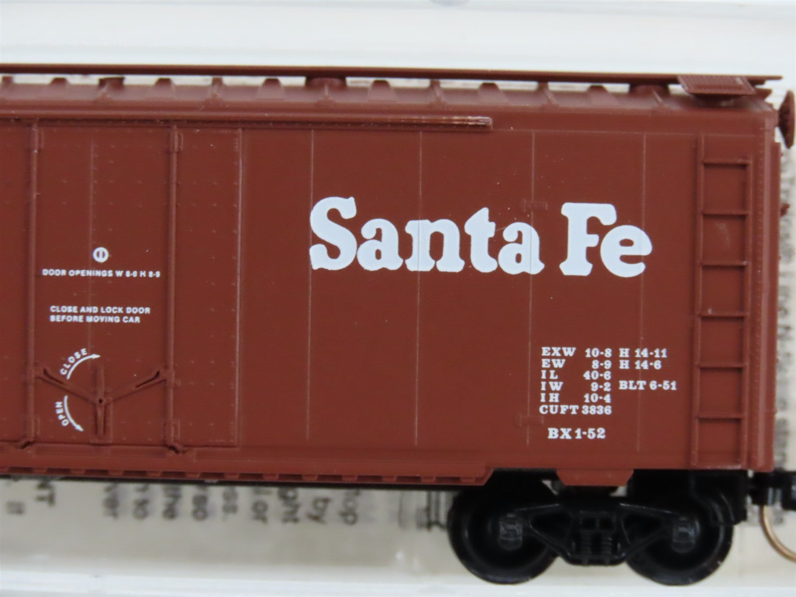 N Scale Micro-Trains MTL 21110 ATSF Santa Fe 40' Box Car 149968 RTR