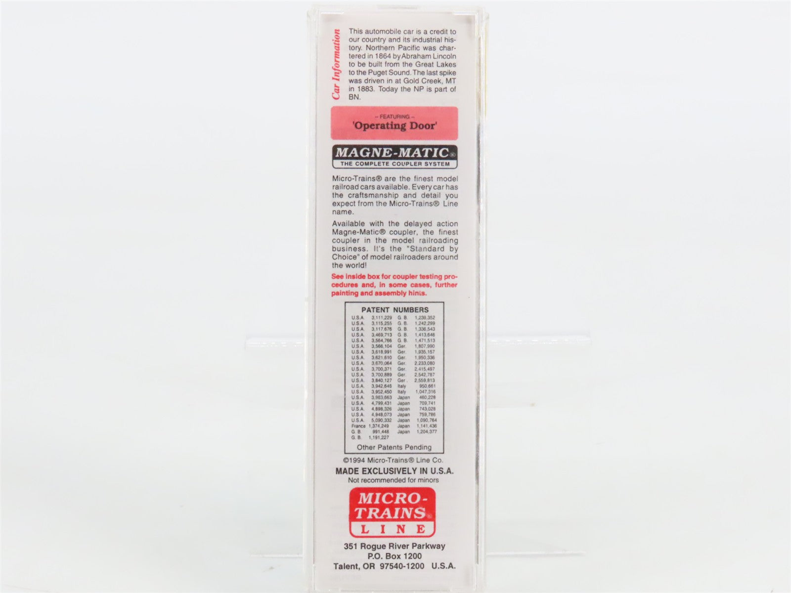 N Scale Micro-Trains MTL 29030 NP Northern Pacific 40' Box Car 8006 RTR