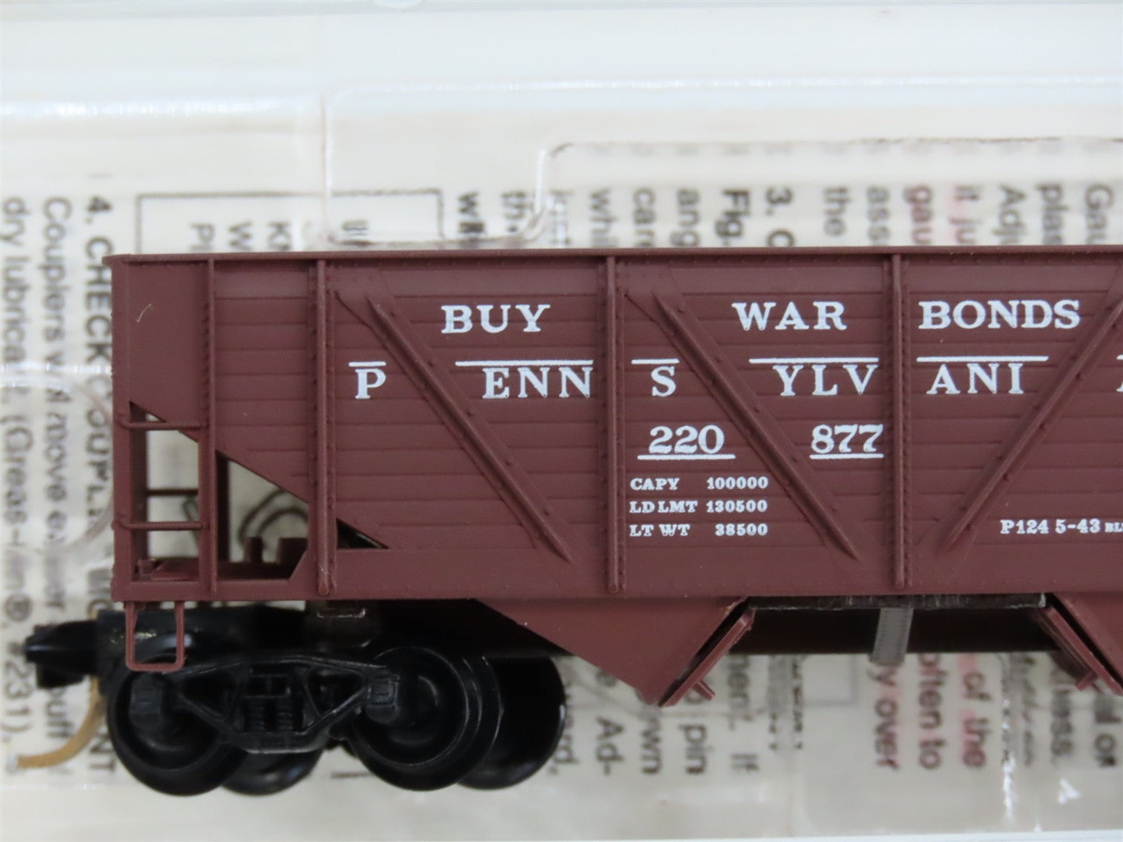 N Scale Micro-Trains MTL 57100 PRR Pennsylvania 33' 2-Bay Hopper 220877 RTR