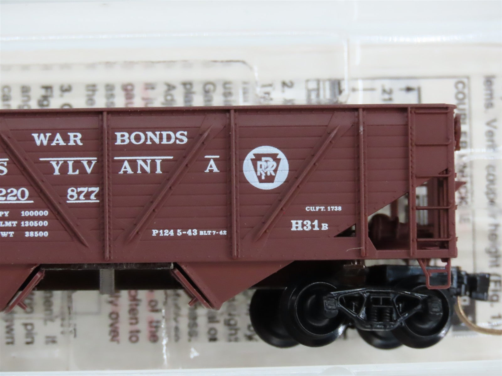 N Scale Micro-Trains MTL 57100 PRR Pennsylvania 33' 2-Bay Hopper 220877 RTR