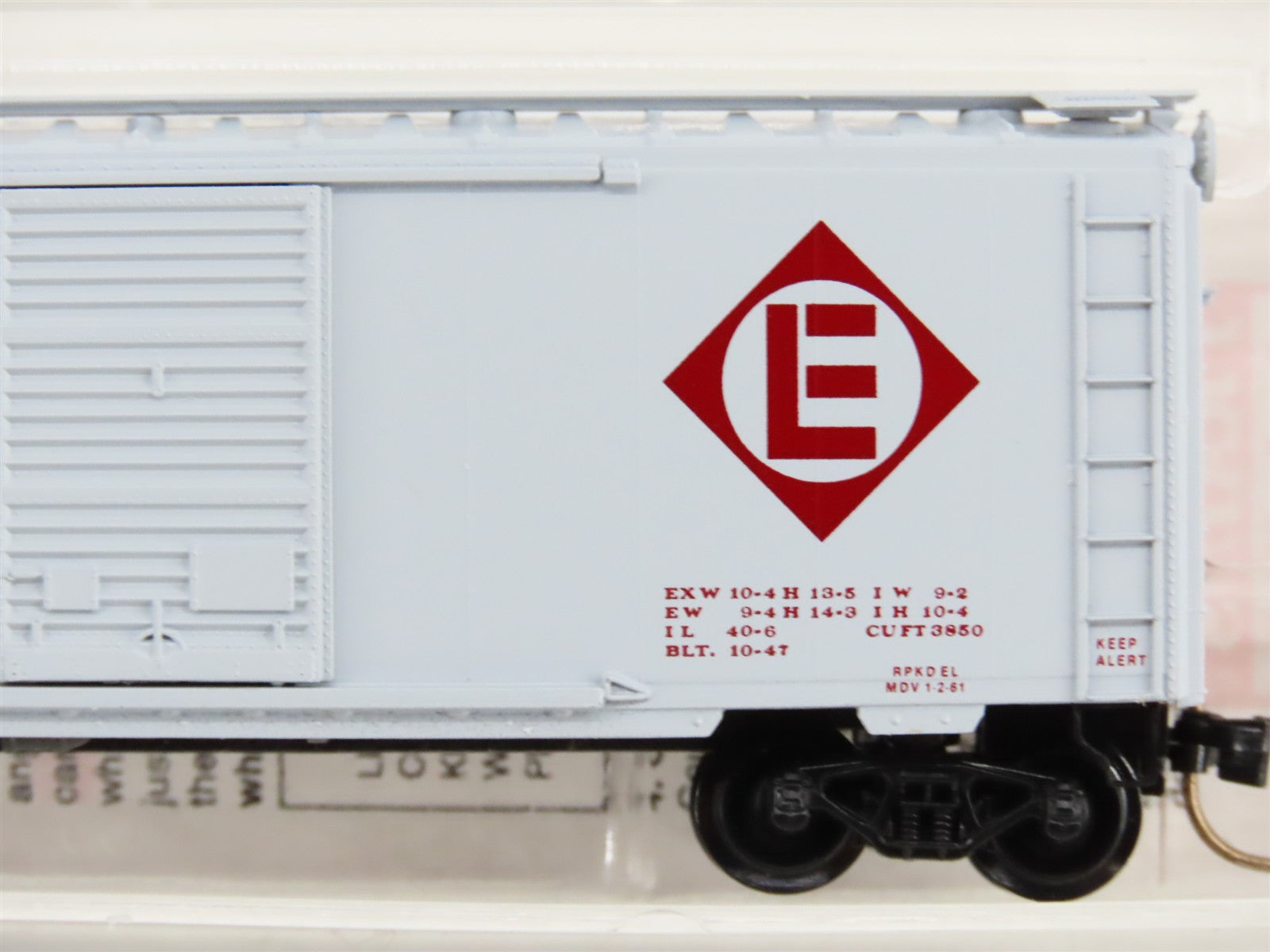 N Scale Micro-Trains MTL 20360 EL Erie Lackawanna 40' Box Car 74632 RTR