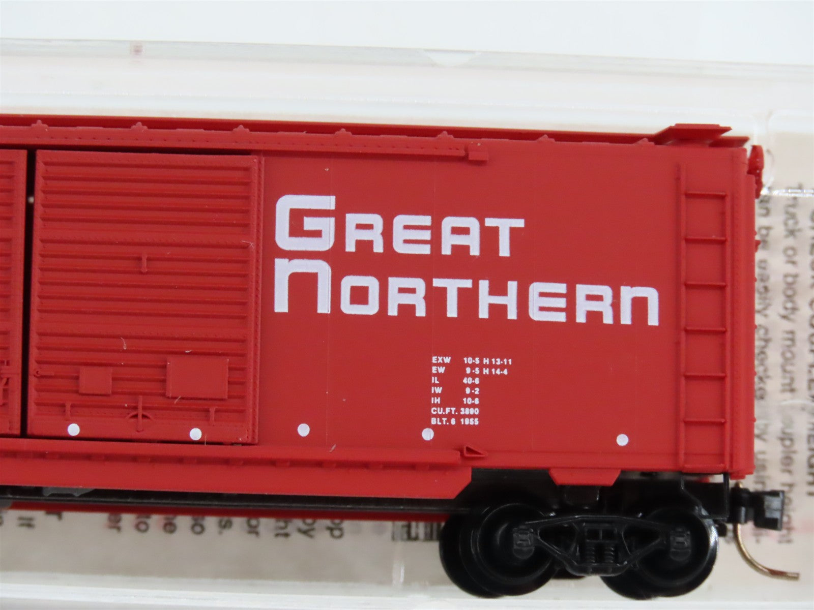 N Scale Micro-Trains MTL 23210 G.N. Great Northern 40' Double Door Box Car RTR