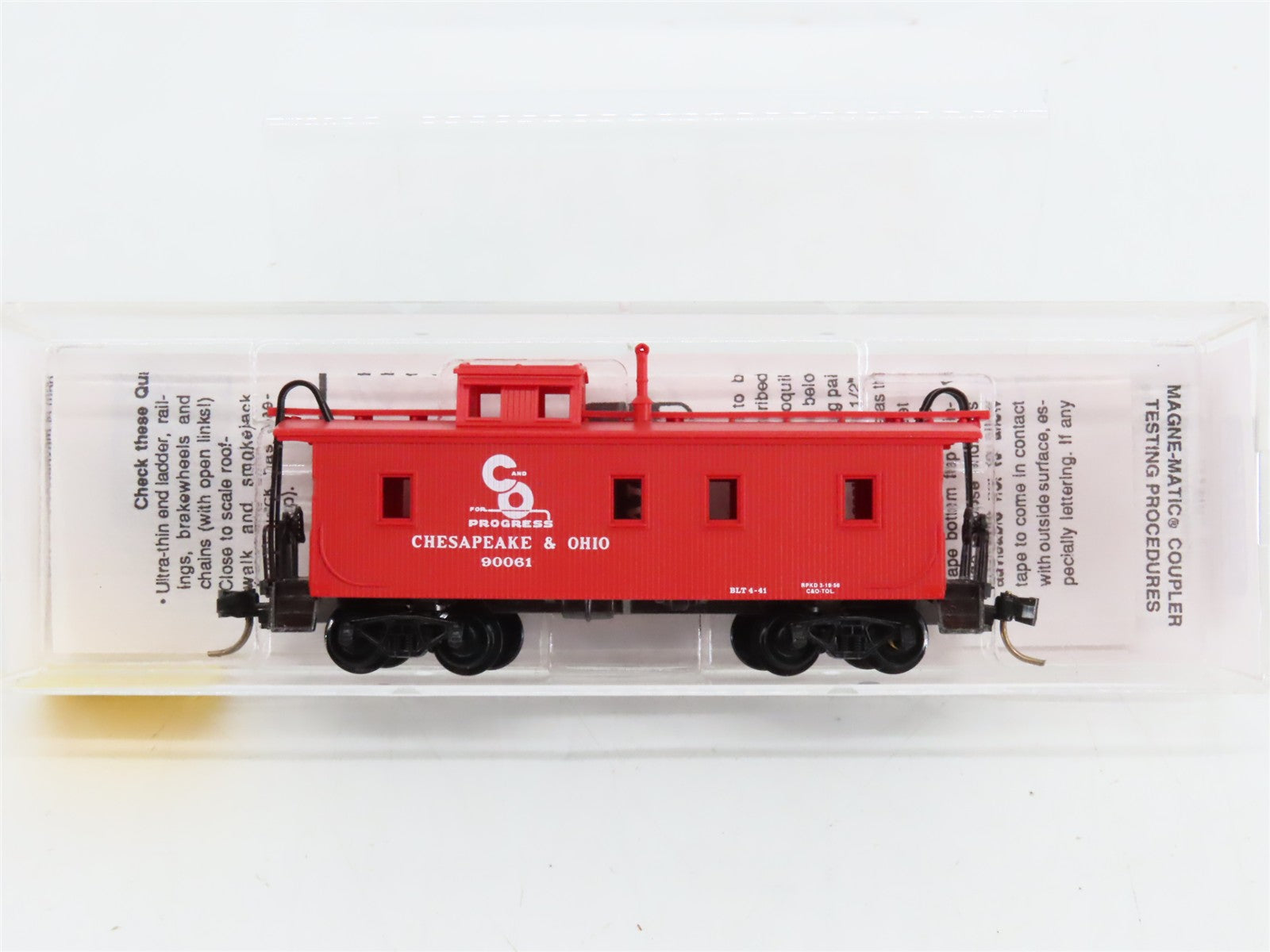 N Scale Micro-Trains MTL 50190 Chesapeake & Ohio 34' Wood Sheathed Caboose RTR