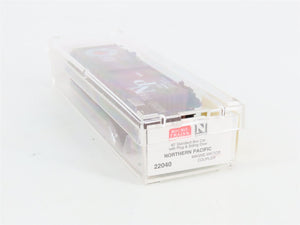 N Scale Micro-Trains MTL 22040 NP Northern Pacific 40' Box Car 8345 RTR