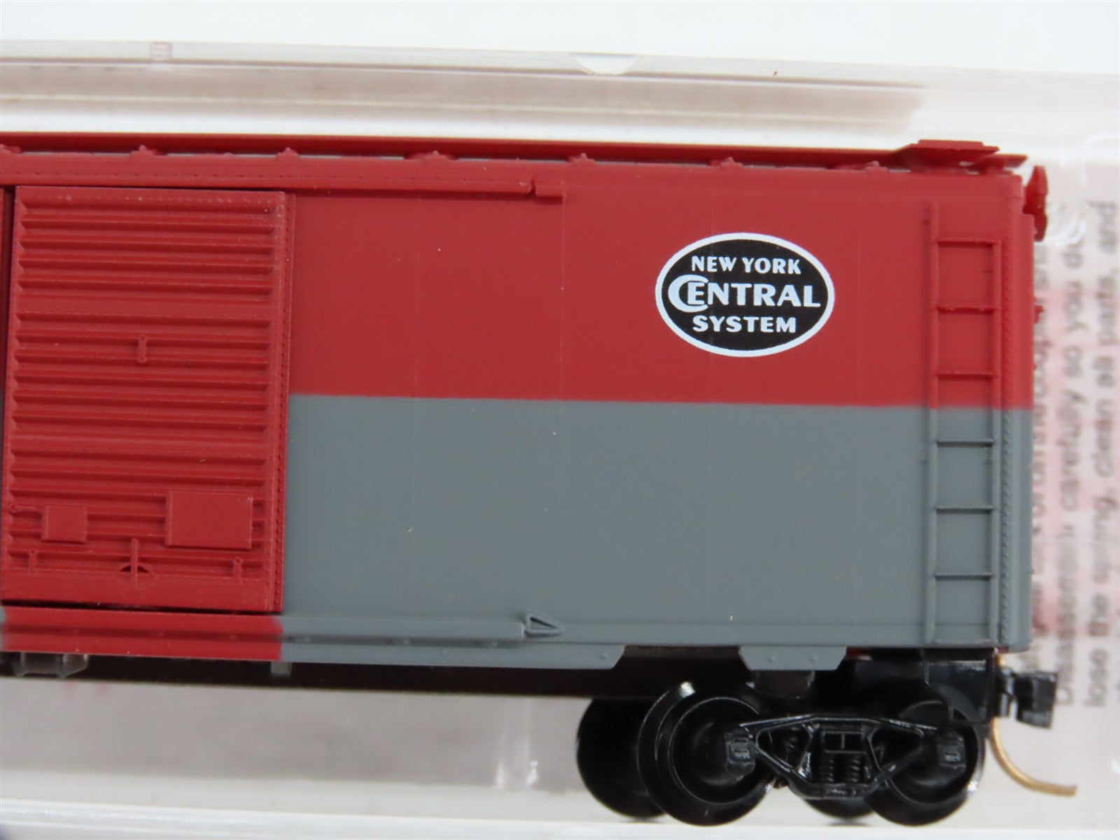 N Scale Micro-Trains MTL 20240 NYC New York Central 40' Box Car 174710 RTR