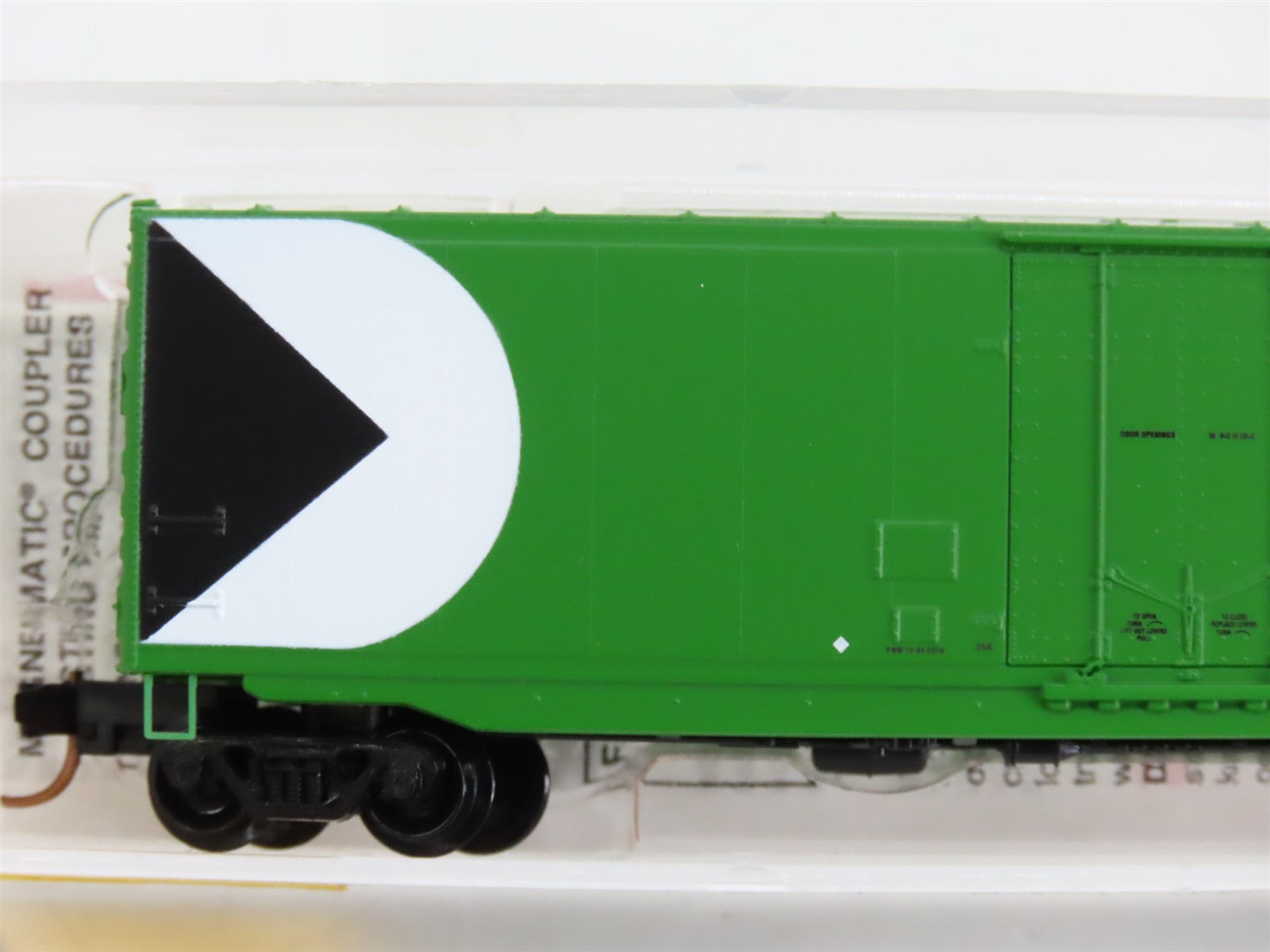N Scale Micro-Trains MTL 38250 CP Canadian Pacific 50' Box Car 80781 RTR