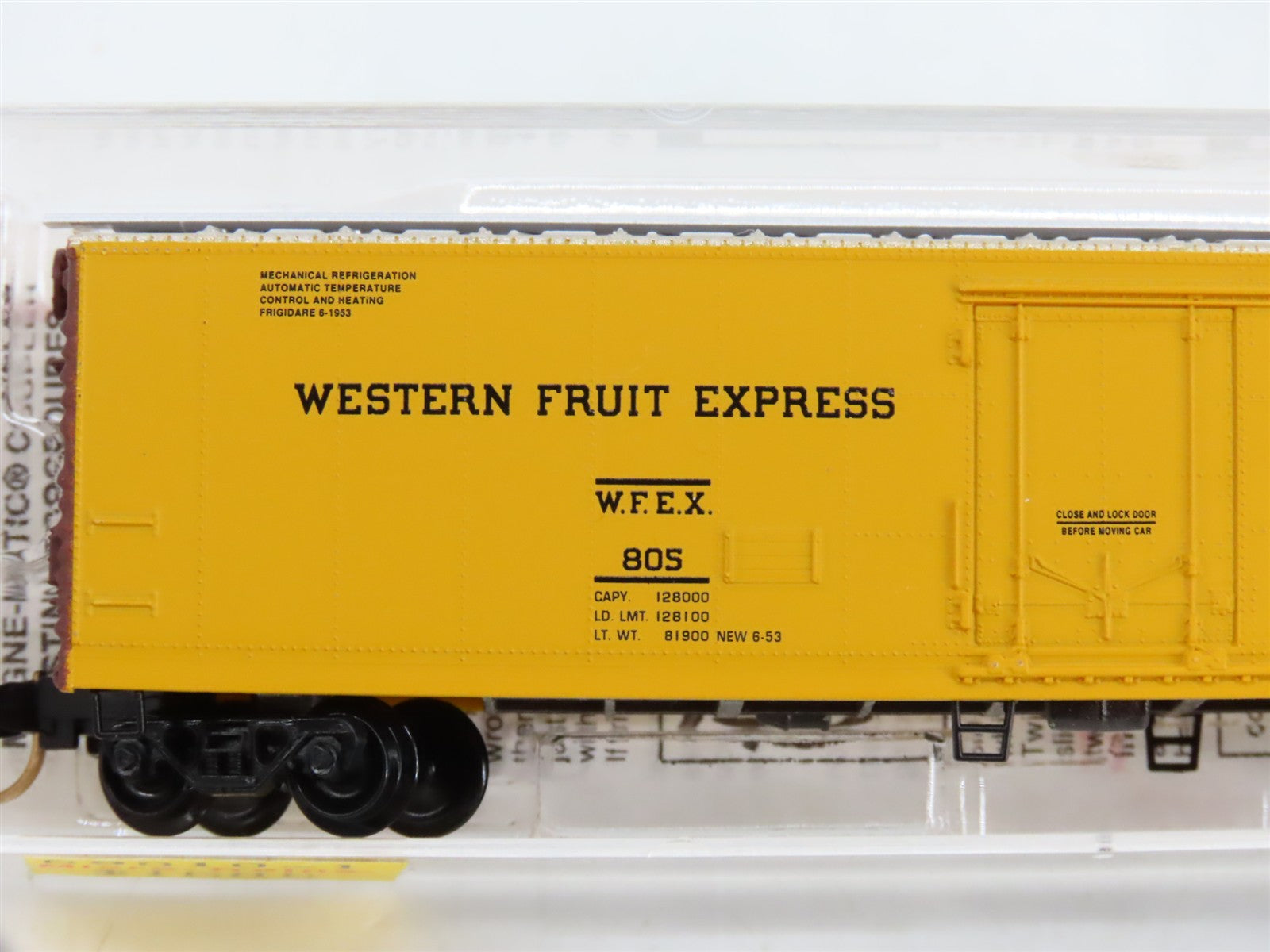 N Scale Micro-Trains MTL 69010/1 Western Fruit Express 51' Mechanical Reefer RTR