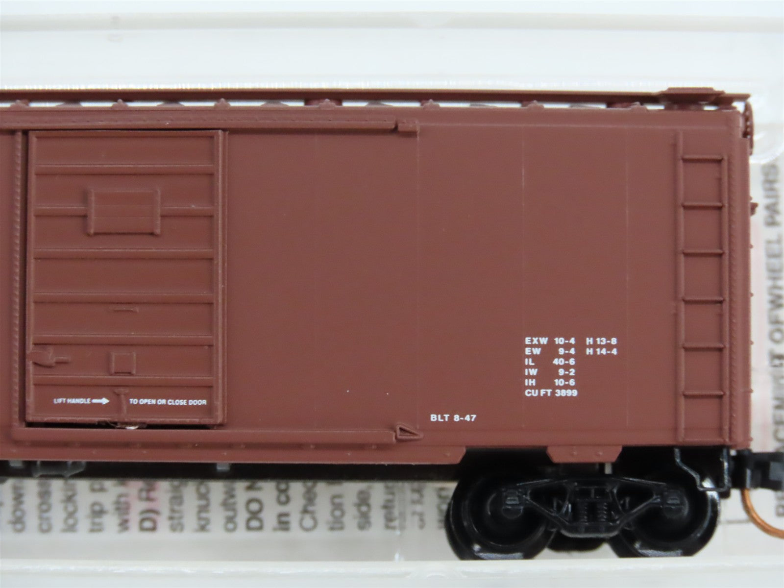 N Scale Micro-Trains MTL 20466 CGW Chicago Great Western 40' Box Car 93365 RTR