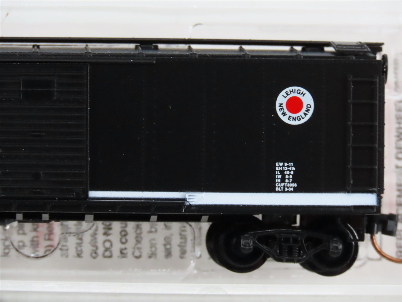 N Scale Micro-Trains MTL 120030 LNE Lehigh and New England 40' Box Car 8484 RTR