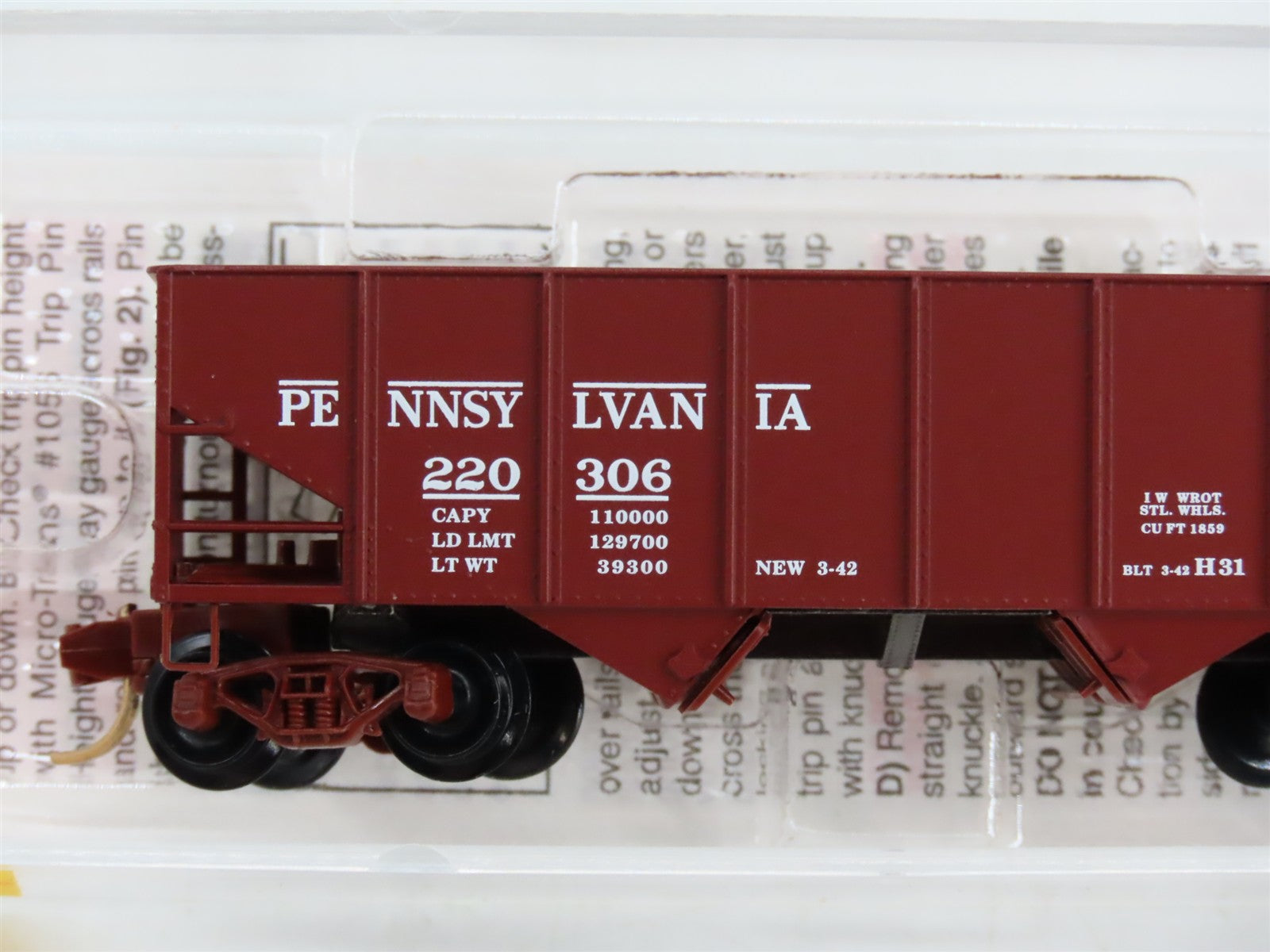 N Scale Micro-Trains MTL 56060 PRR Pennsylvania 33' 2-Bay Hopper 220306 RTR