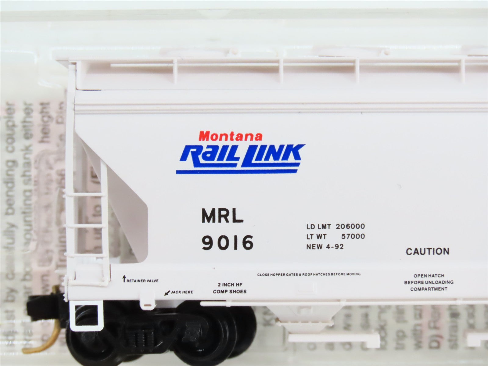 N Scale Micro-Trains MTL 92110 MRL Montana Rail Link 2-Bay Covered Hopper RTR