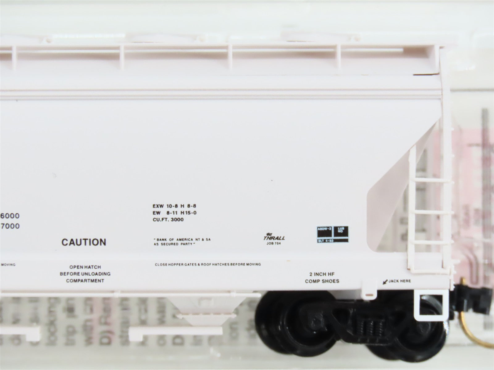 N Scale Micro-Trains MTL 92110 MRL Montana Rail Link 2-Bay Covered Hopper RTR