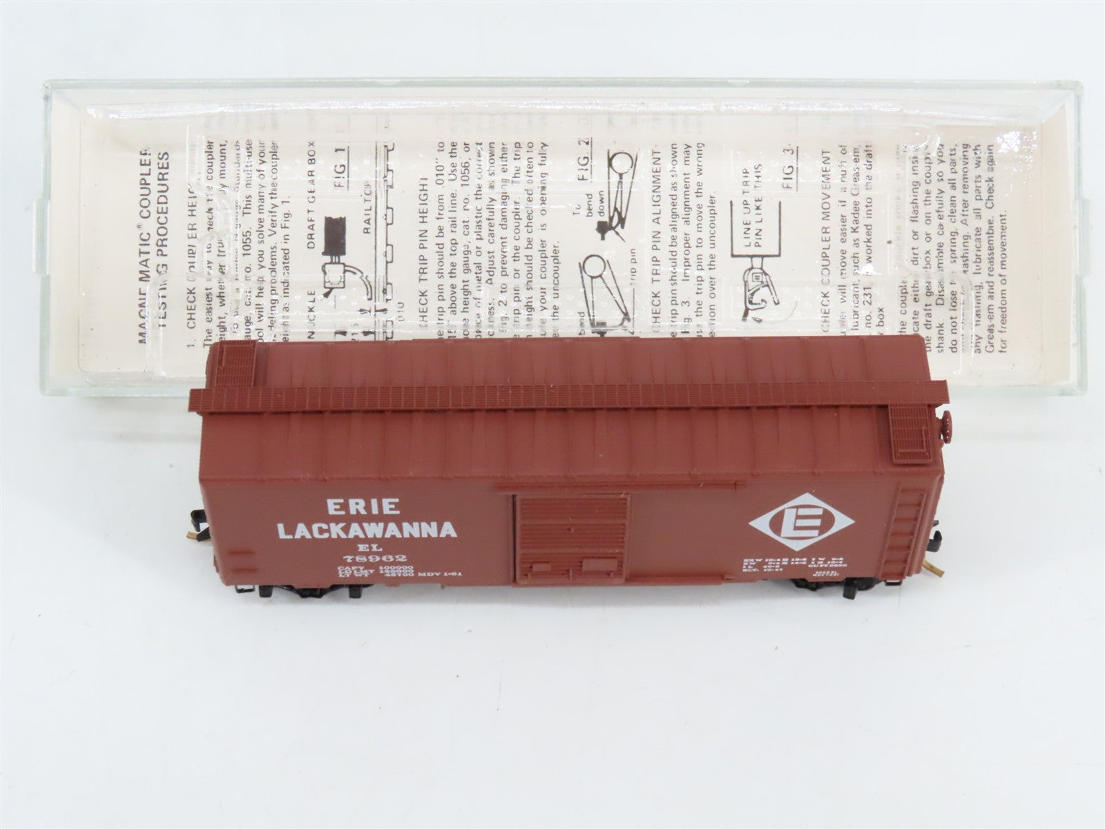 N Scale Micro-Trains MTL EL Erie Lackawanna 40' Box Car 78962 RTR