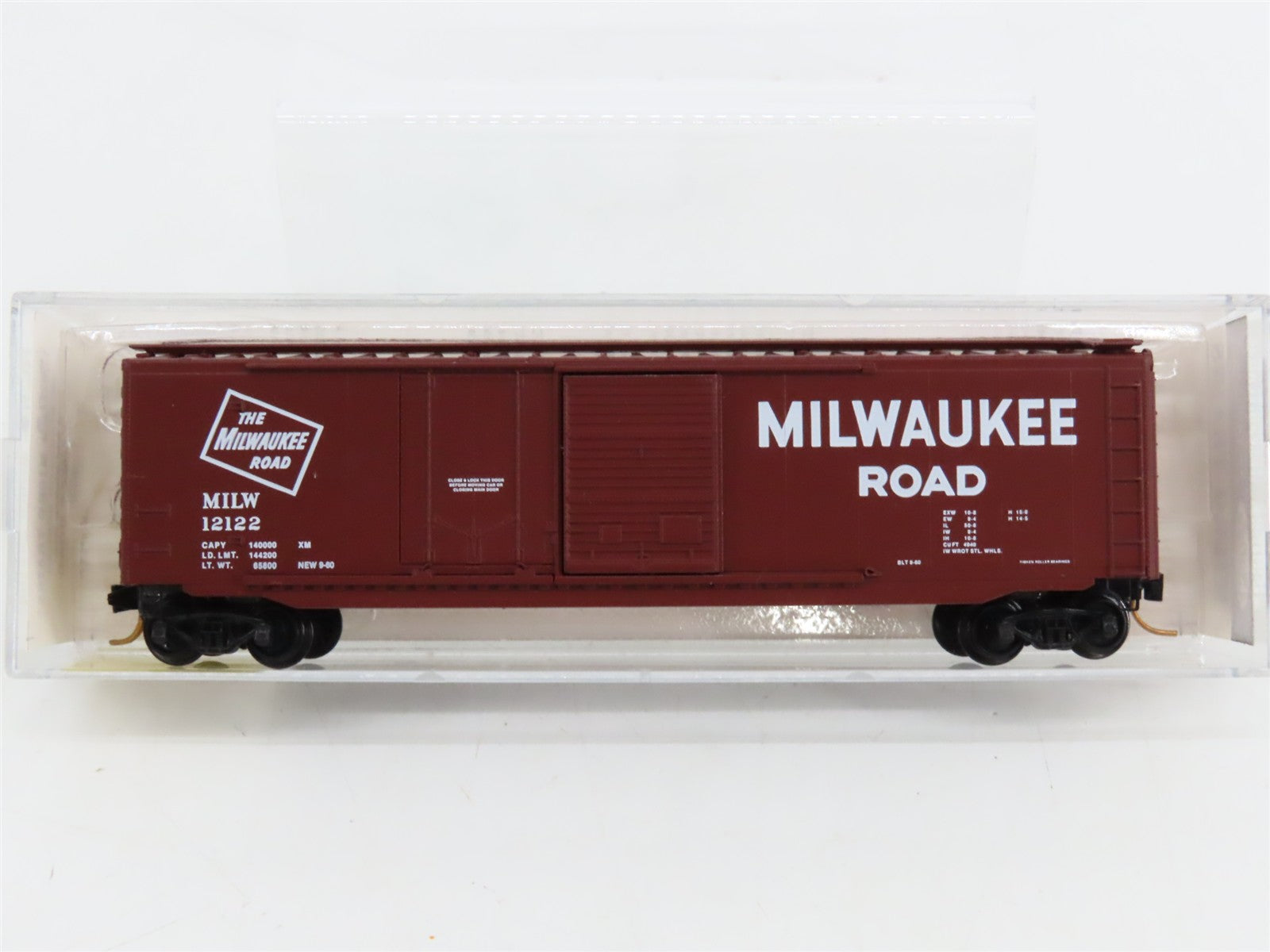 N Scale Micro-Trains MTL 33100 MILW Milwaukee Road 50' Box Car 12122 RTR
