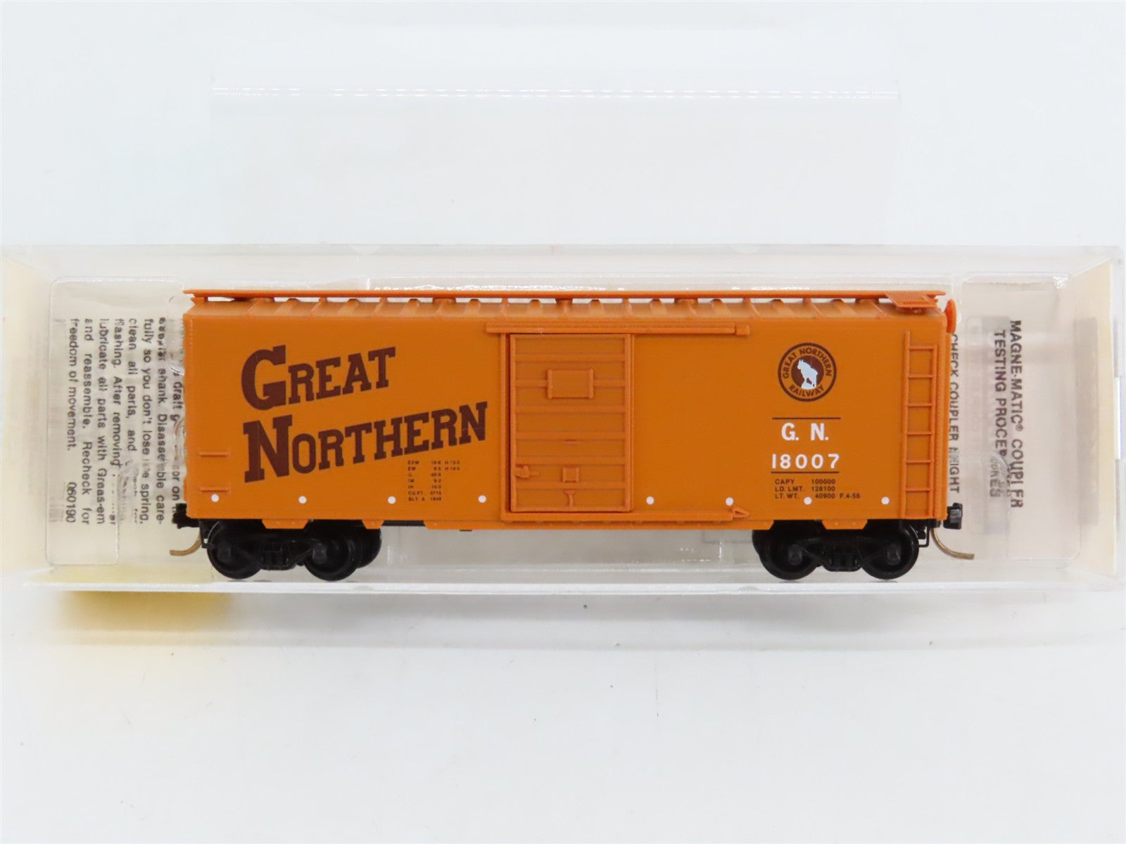 N Scale Micro-Trains MTL 20190 GN Great Northern 40' Box Car 18007 RTR