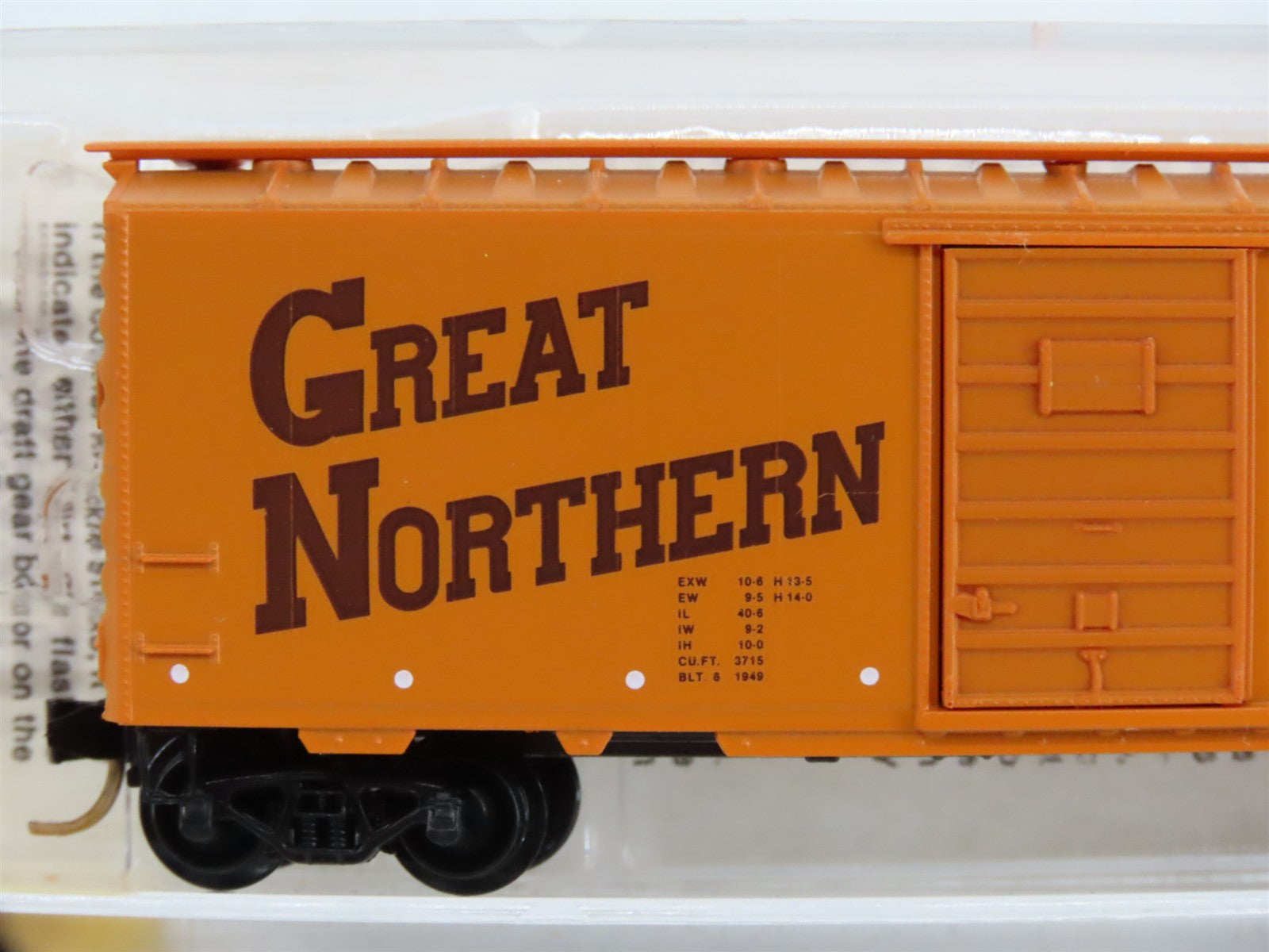 N Scale Micro-Trains MTL 20190 GN Great Northern 40' Box Car 18007 RTR