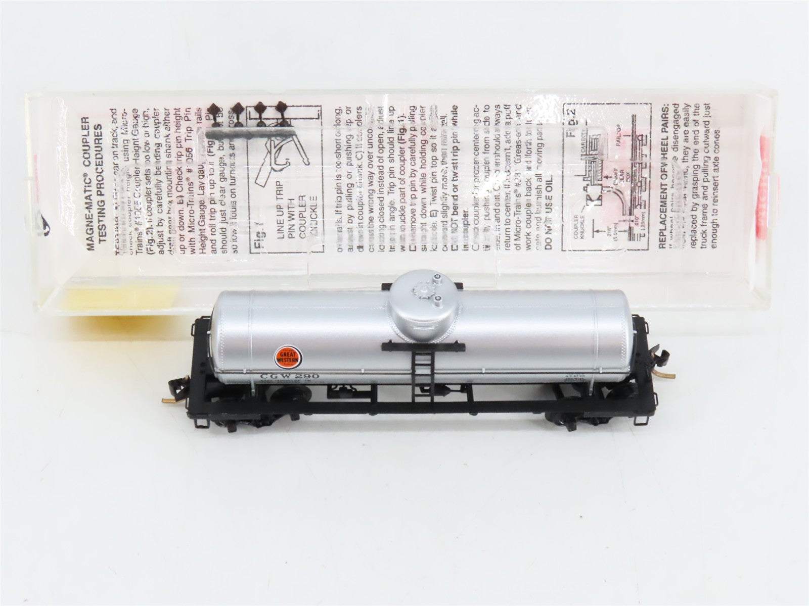 N Scale Micro-Trains MTL 65400 CGW Chicago Great Western 39' Tank Car 290 RTR