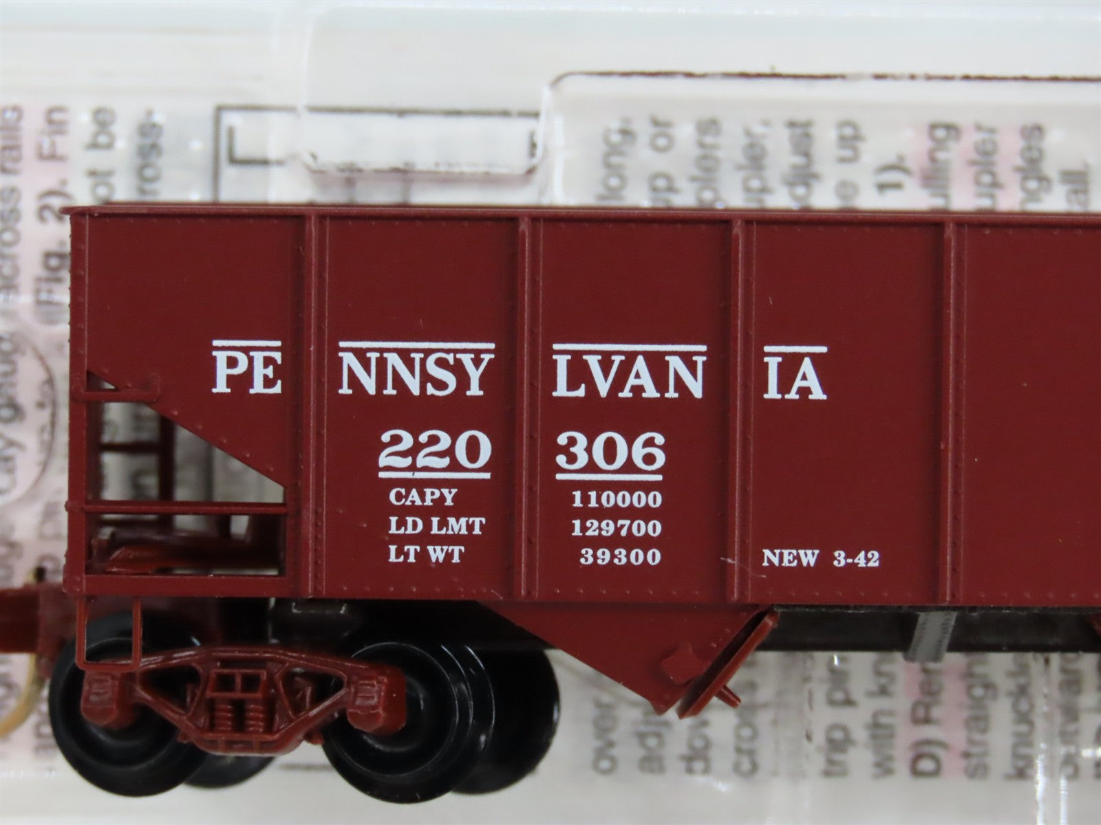 N Scale Micro-Trains MTL 56060 PRR Pennsylvania 33' 2-Bay Hopper 220306 RTR