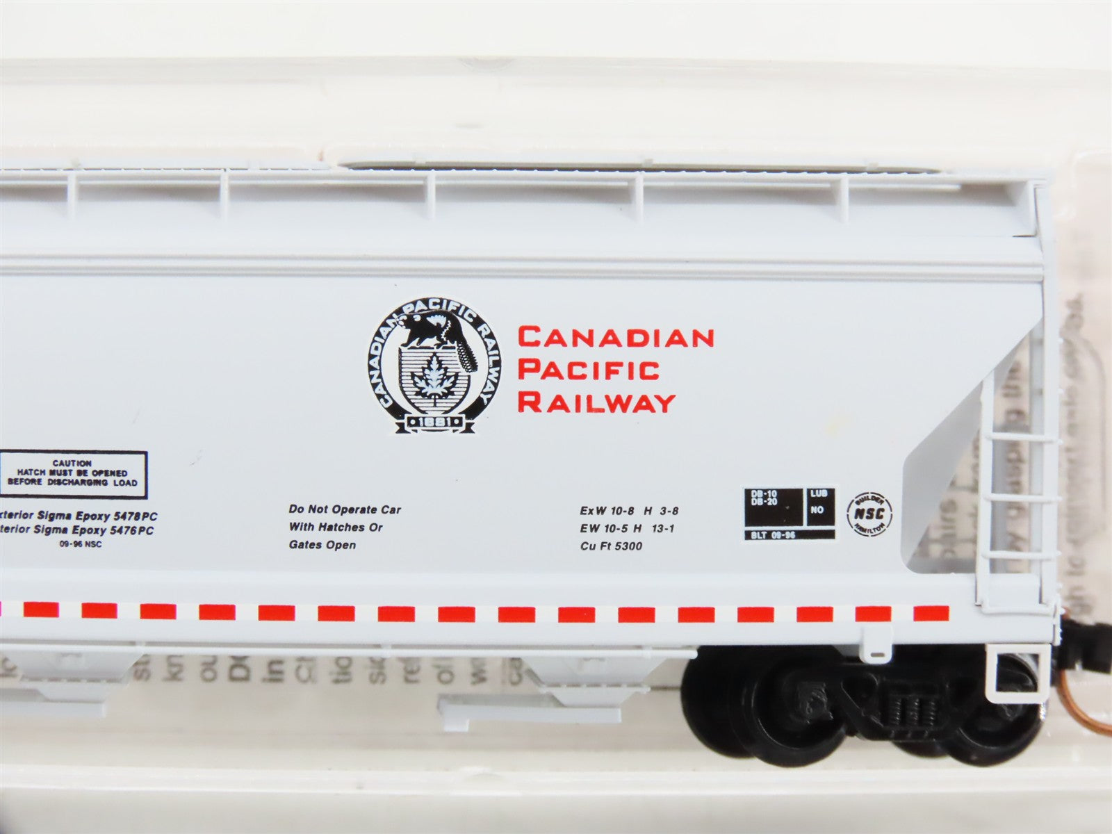 N Scale Micro-Trains MTL 94140 SOO Canadian Pacific 3-Bay Covered Hopper RTR