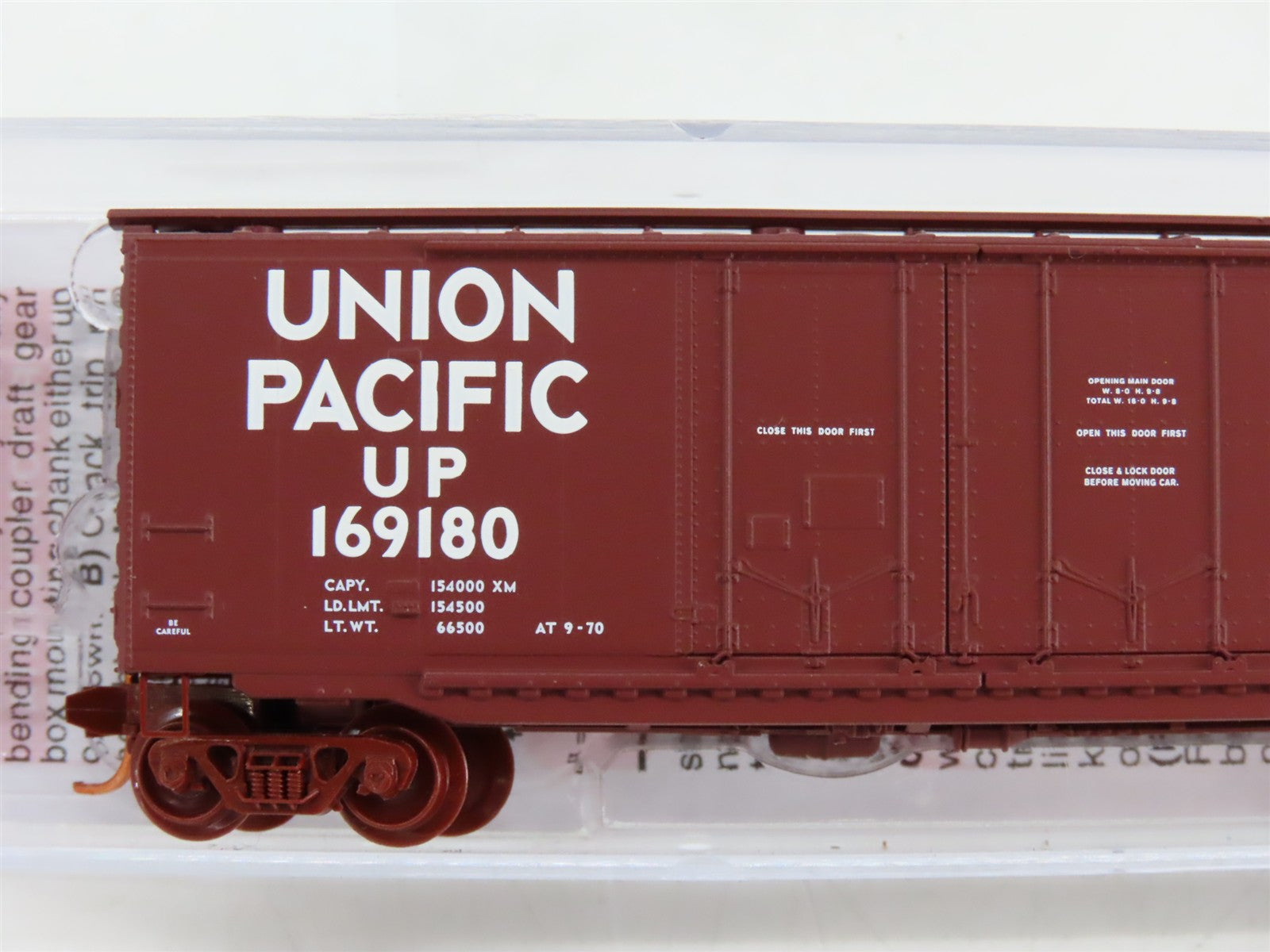 N Scale Micro-Trains MTL 03600030 Union Pacific 50' Double Plug Door Box Car RTR