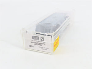 N Scale Micro-Trains MTL 92030 Missouri Pacific 2-Bay ACF Centerflow Hopper RTR