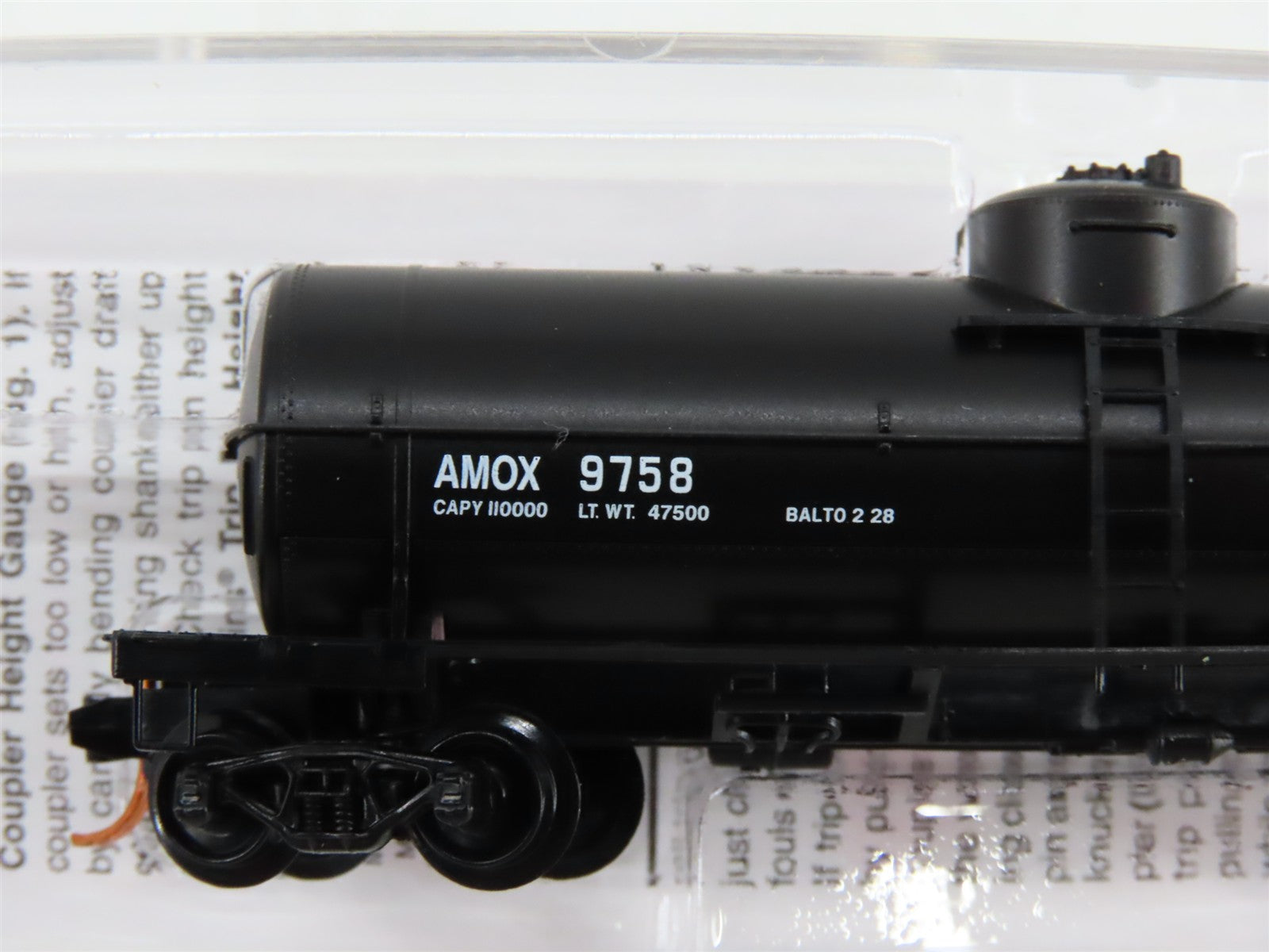 N Scale Micro-Trains MTL 06500660 Standard Oil Company 39' Tank Car RTR