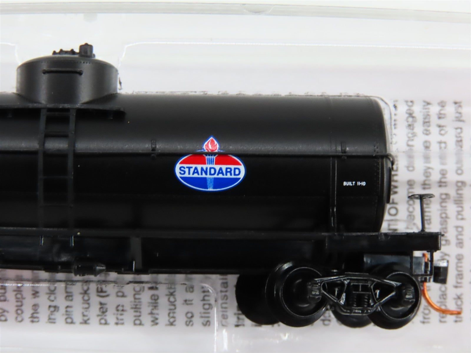 N Scale Micro-Trains MTL 06500660 Standard Oil Company 39' Tank Car RTR
