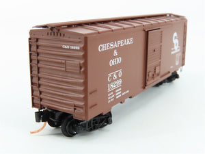 N Scale Micro-Trains MTL 20440 C&O Chesapeake & Ohio 40' Box Car 18299 RTR
