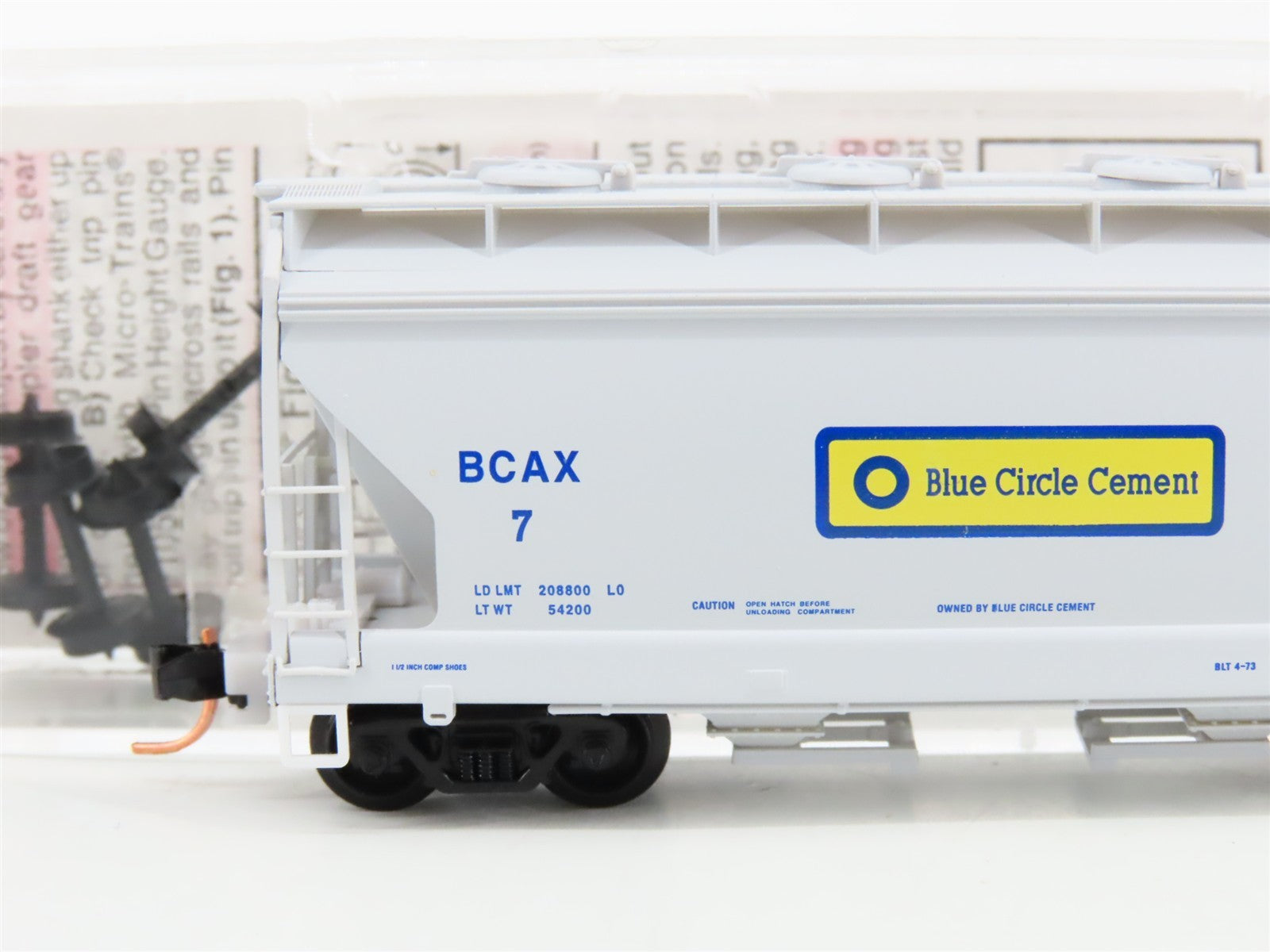 N Scale Micro-Trains MTL 92180 BCAX Blue Circle Cement 2-Bay Covered Hopper #7