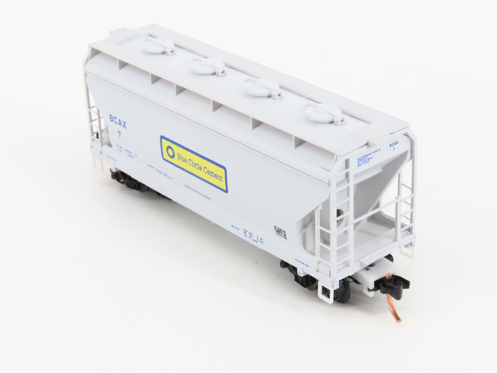 N Scale Micro-Trains MTL 92180 BCAX Blue Circle Cement 2-Bay Covered Hopper #7