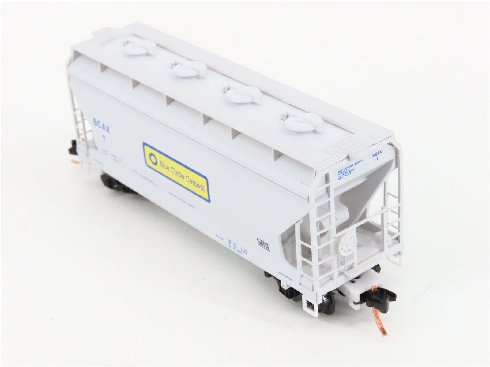 N Scale Micro-Trains MTL 92180 BCAX Blue Circle Cement 2-Bay Covered Hopper #7