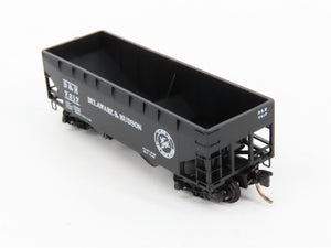 N Scale Micro-Trains MTL 55170 D&H Delaware & Hudson 33' 2-Bay Hopper 7217 RTR