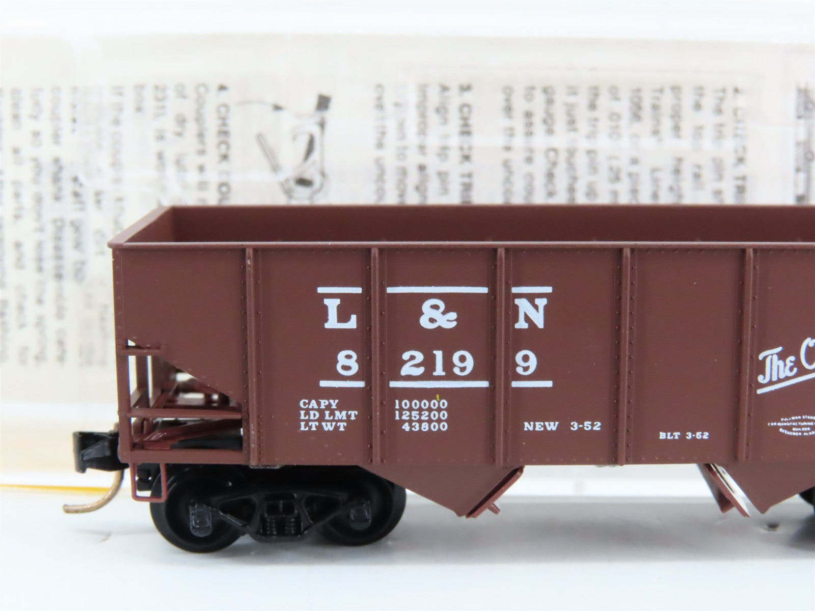 N Scale Micro-Trains MTL 55170 D&H Delaware & Hudson 33' 2-Bay Hopper 7217 RTR
