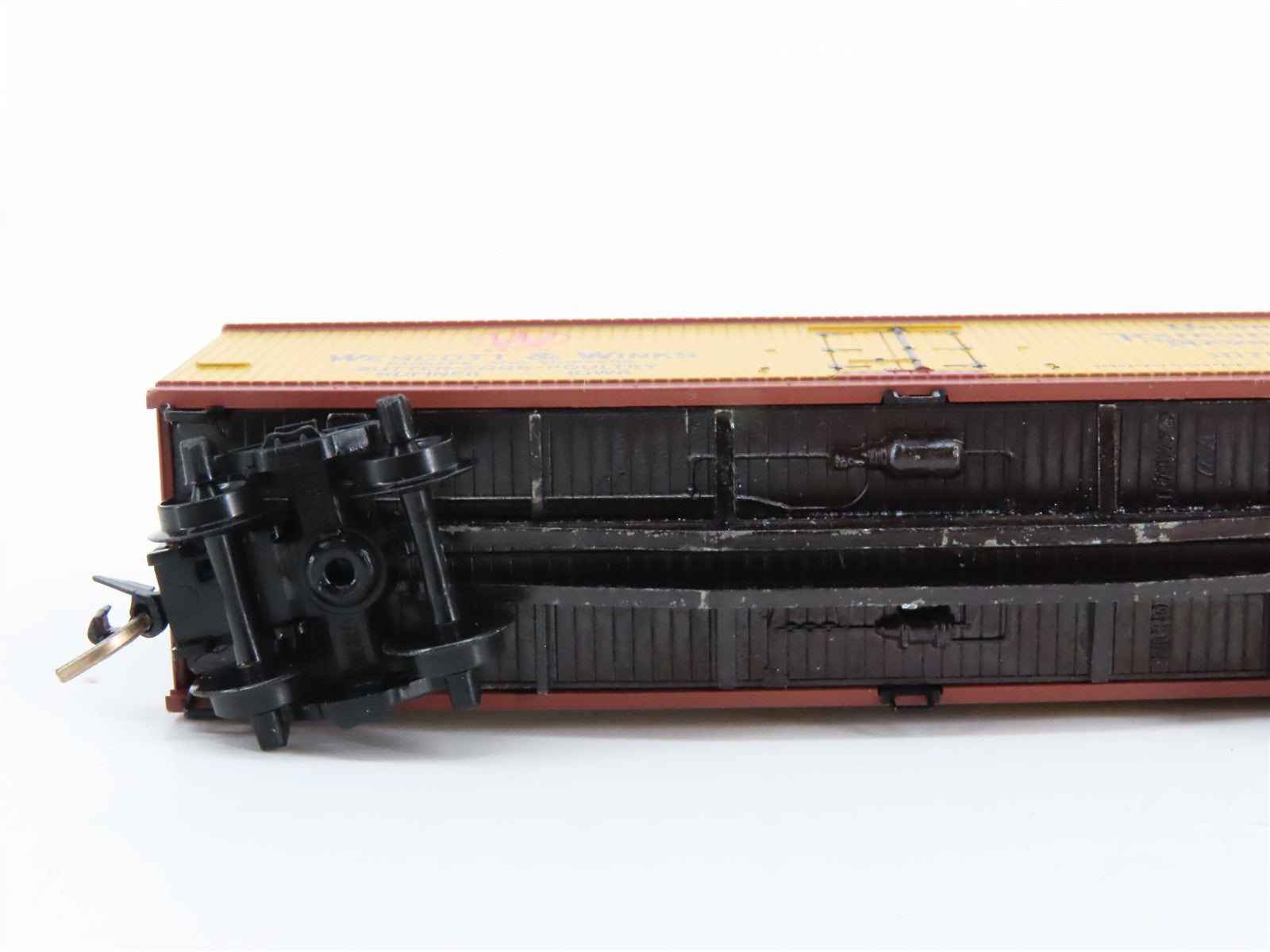 N Scale Micro-Trains MTL 49380 URTC Wescott & Winks 40' Reefer 10700 RTR