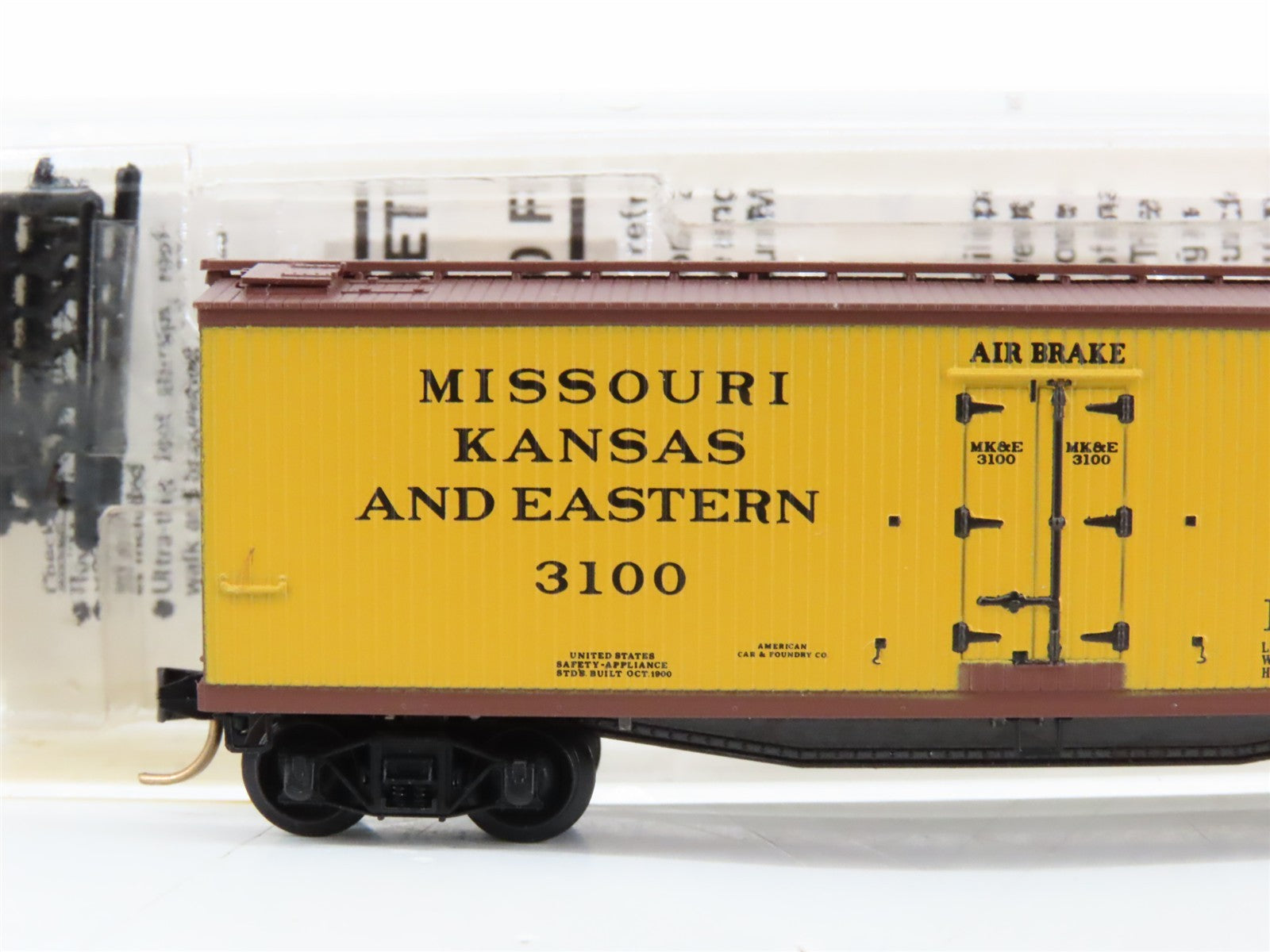 N Scale Micro-Trains MTL 49360 MK&E Missouri, Kansas & Eastern 40' Reefer 3100