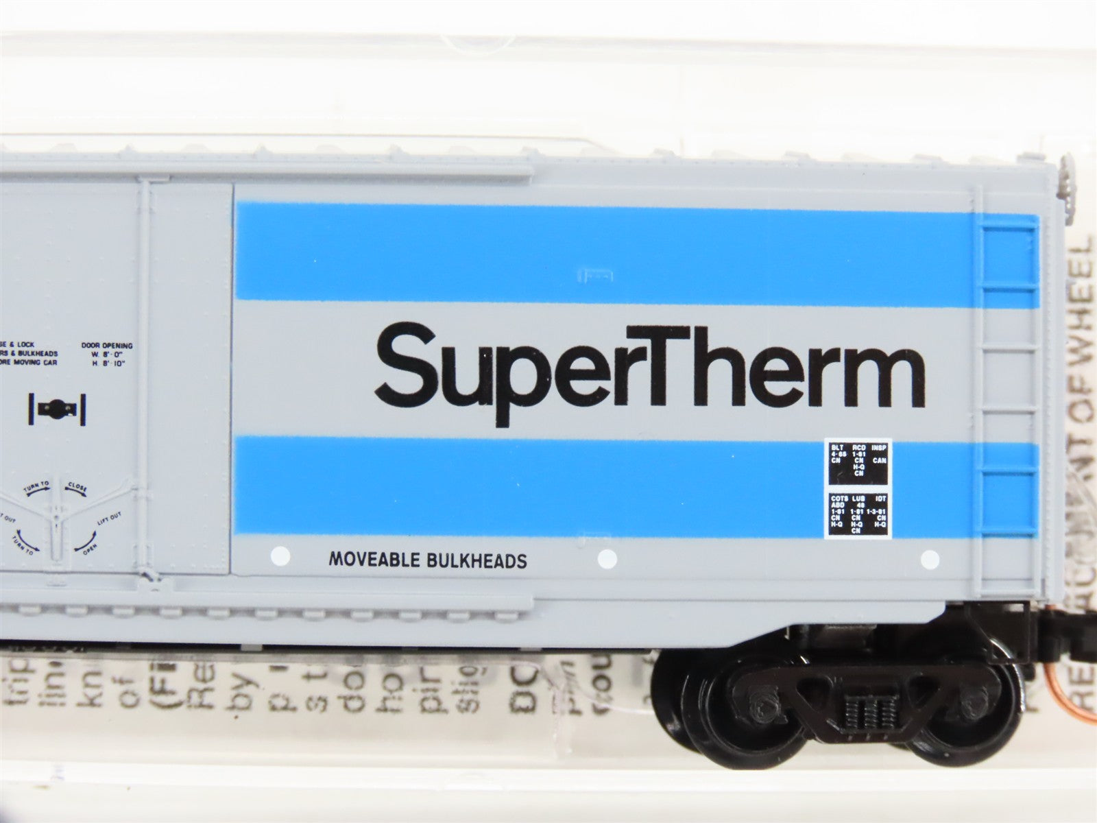 N Scale Micro-Trains MTL 38330 CN Canadian National 50' Box Car 289004 RTR