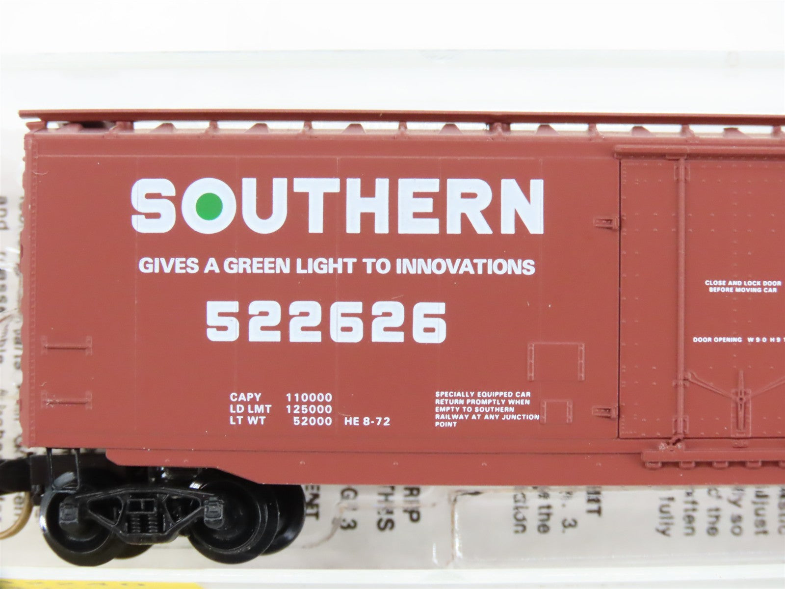 N Scale Micro-Trains MTL 32240 Southern 50' Plug Door Box Car 522626 RTR