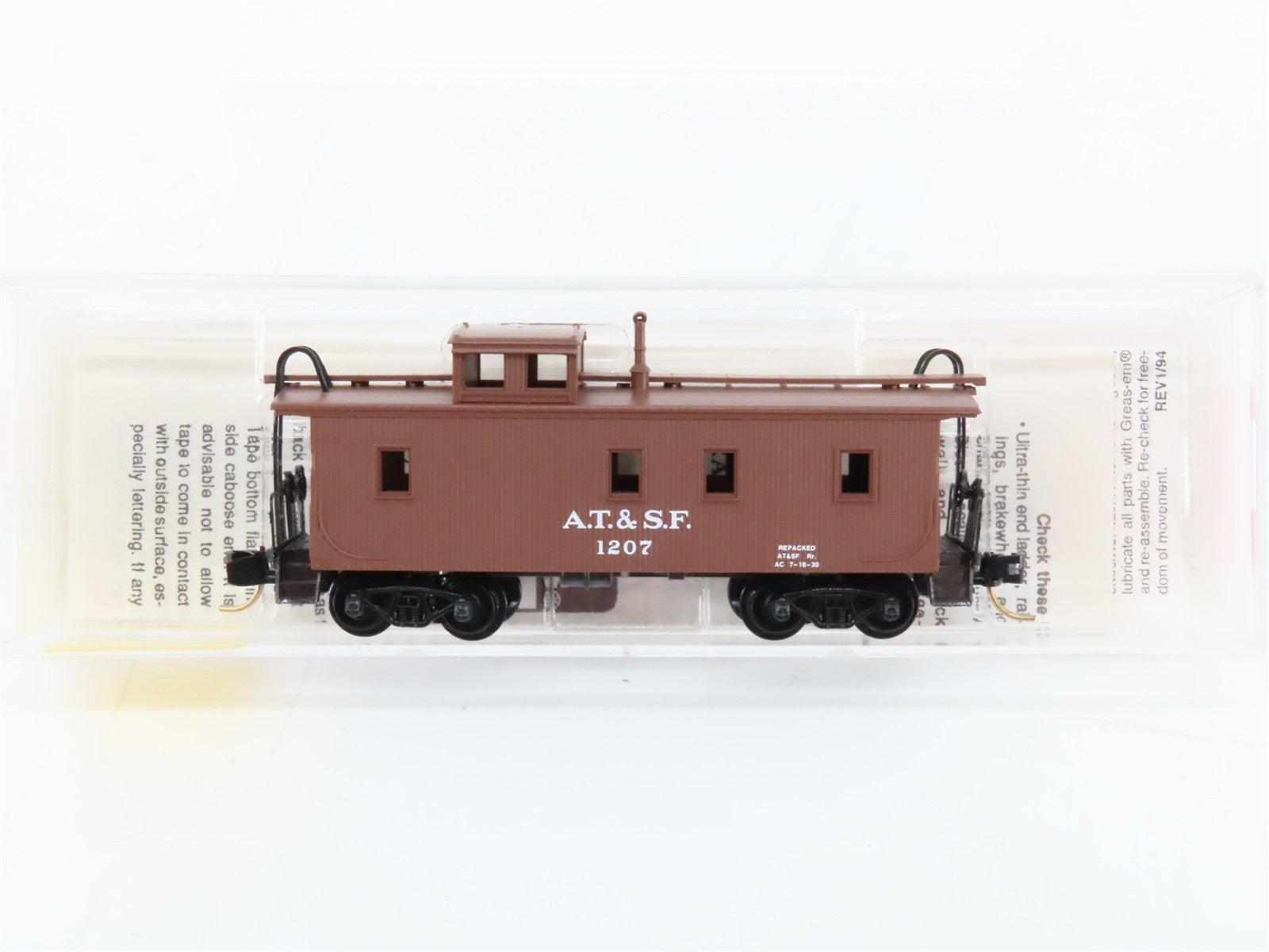 N Scale Micro-Trains MTL 51100 ATSF Santa Fe 34' Wood Sheathed Caboose 1207 RTR
