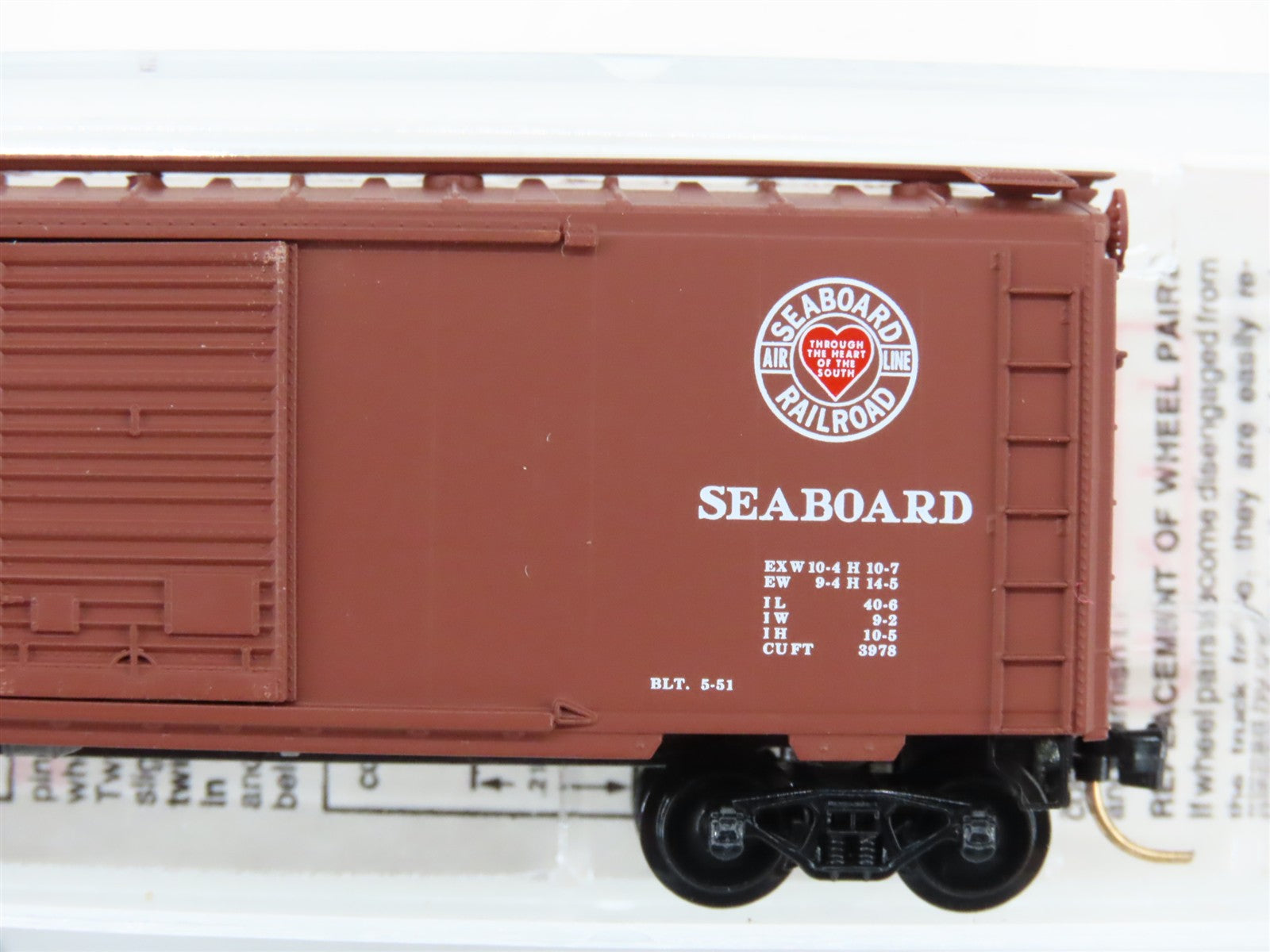 N Scale Micro-Trains MTL 20660 SAL Seaboard Silver Comet 40' Box Car 24863 RTR