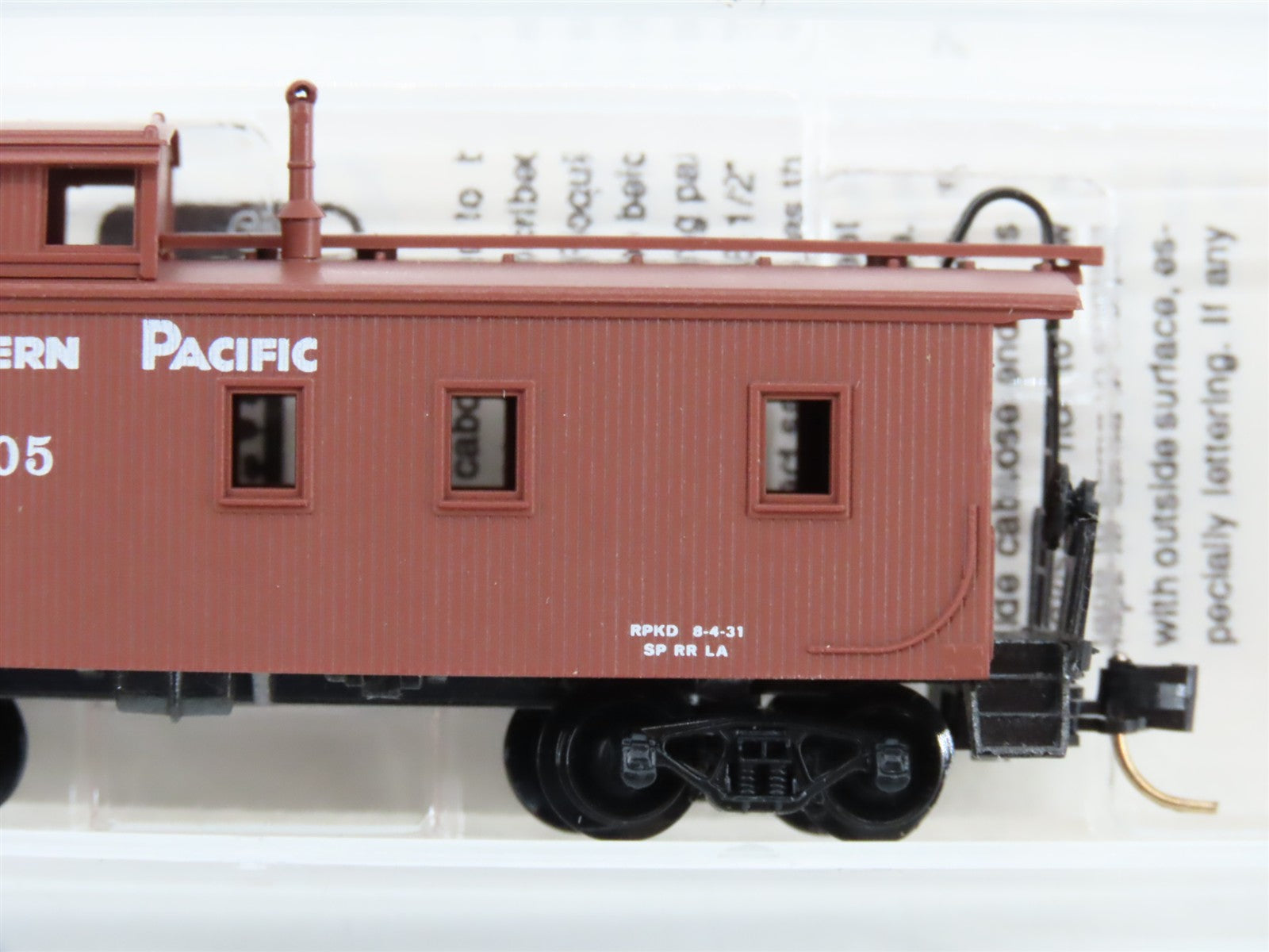 N Scale Micro-Trains MTL 51150 SP Southern Pacific 34' Wood Sheathed Caboose RTR